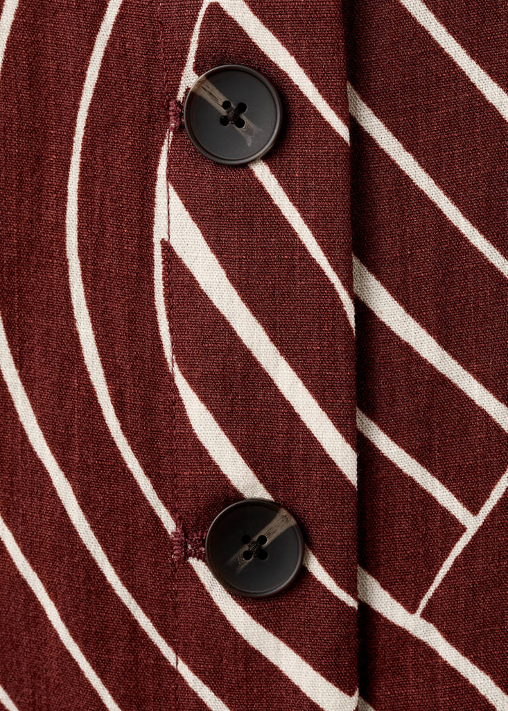 Geometric print top — Maroon