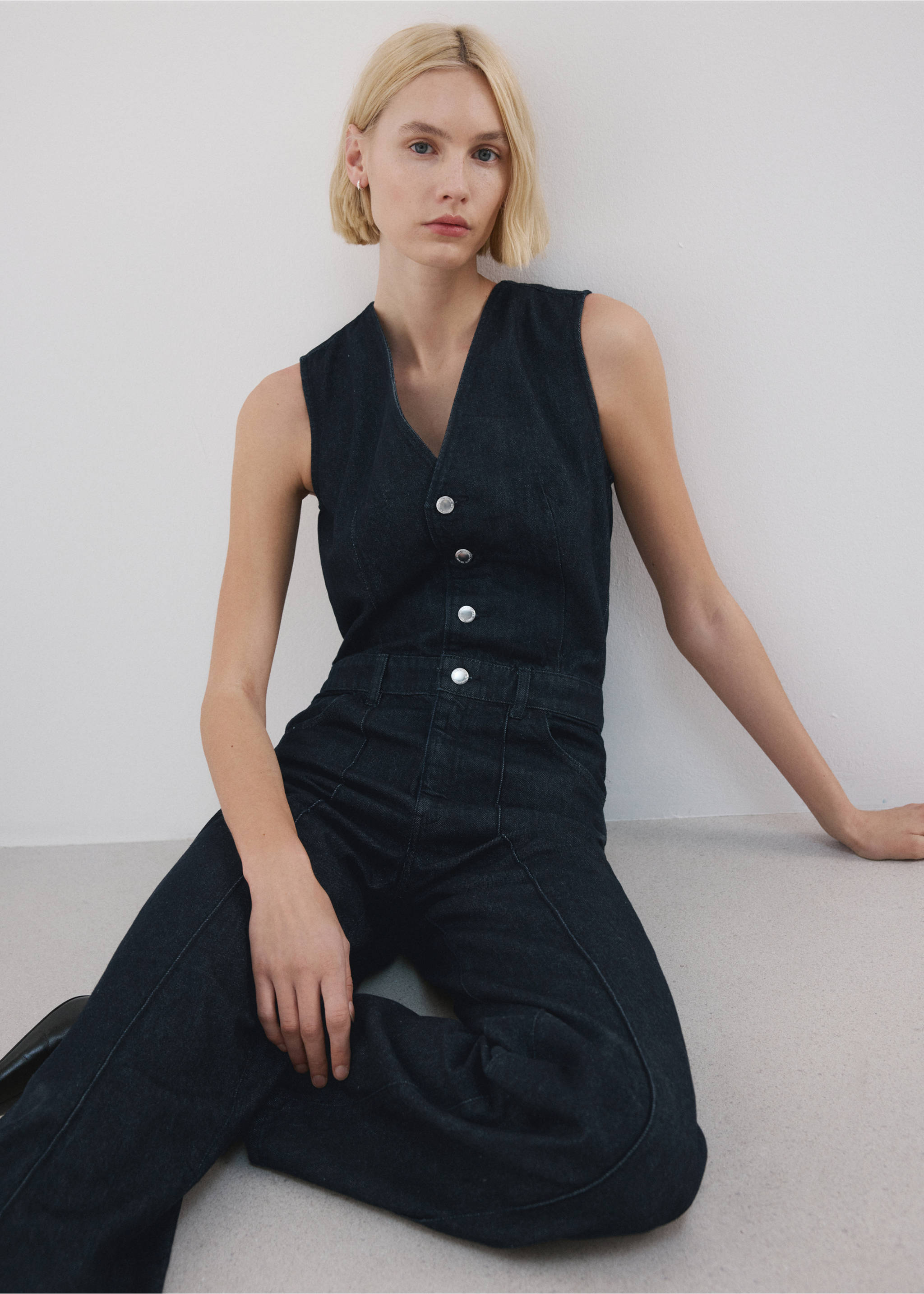 Buttons denim jumpsuit - Details of the article 2, Open Blue. Ref: 27083296-01.