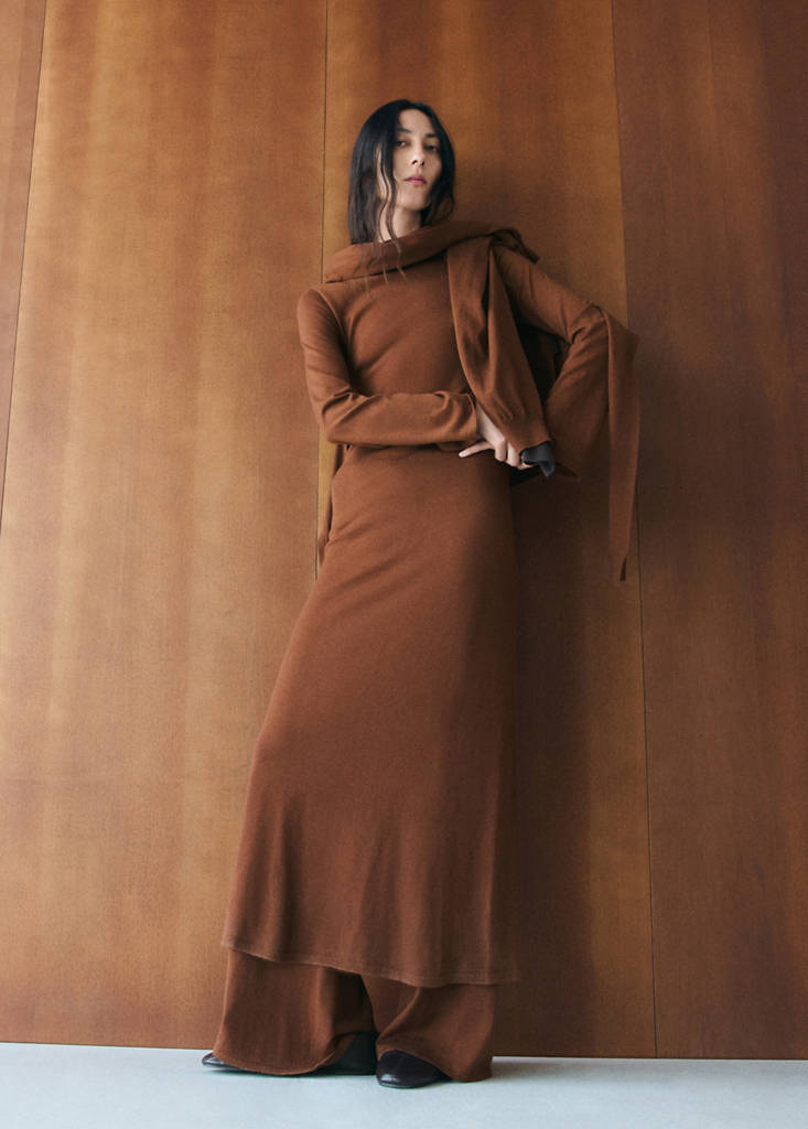 Knitted dress with bell sleeves — Caramel