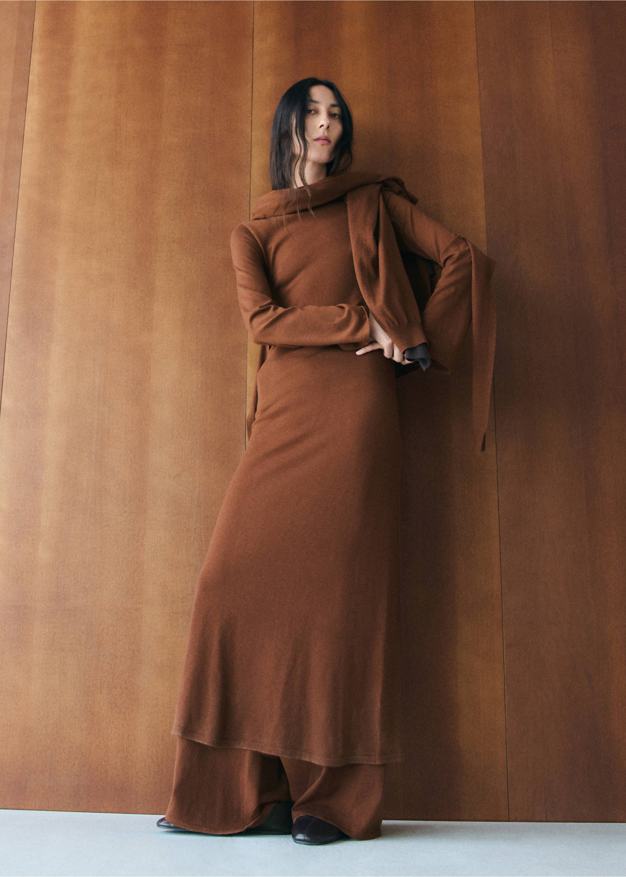 Knitted dress with bell sleeves - General plane, Caramel. Ref: 27083298-00.