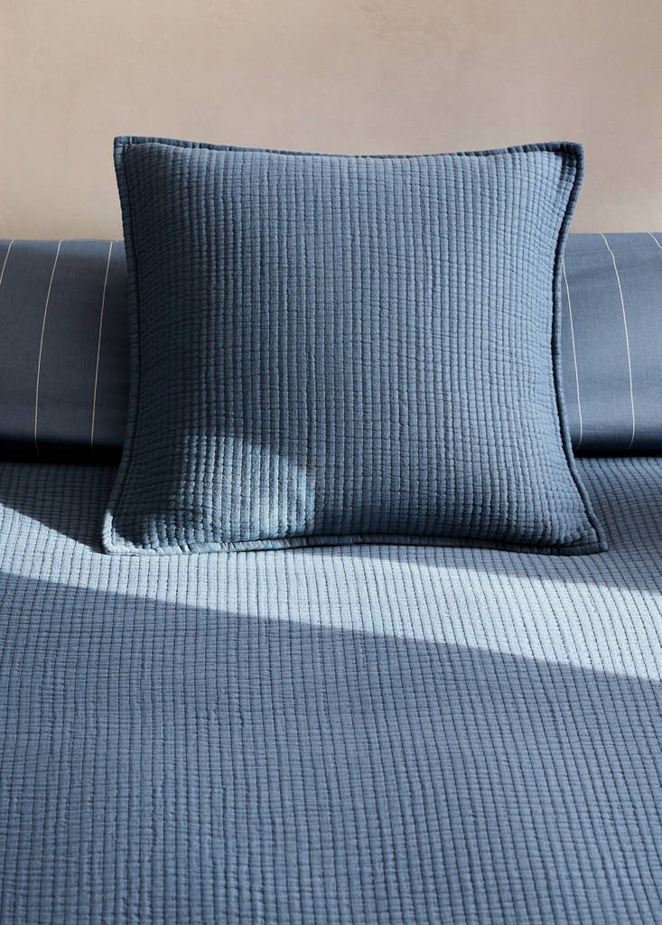 Gauze cushion cover with flange 50x50 cm — Blue