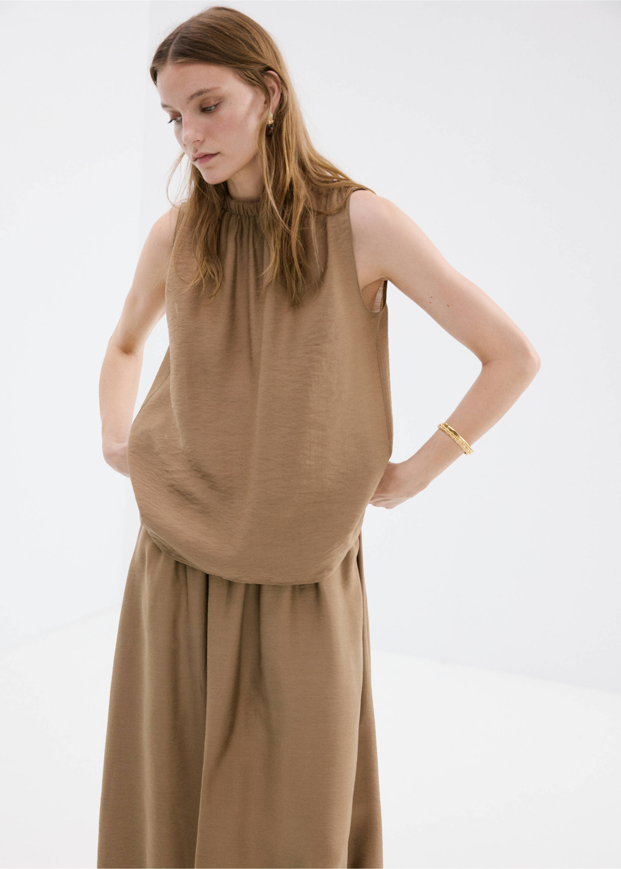 Gathered midi skirt - Details of the article 1, Brown. Ref: 27083300-00.