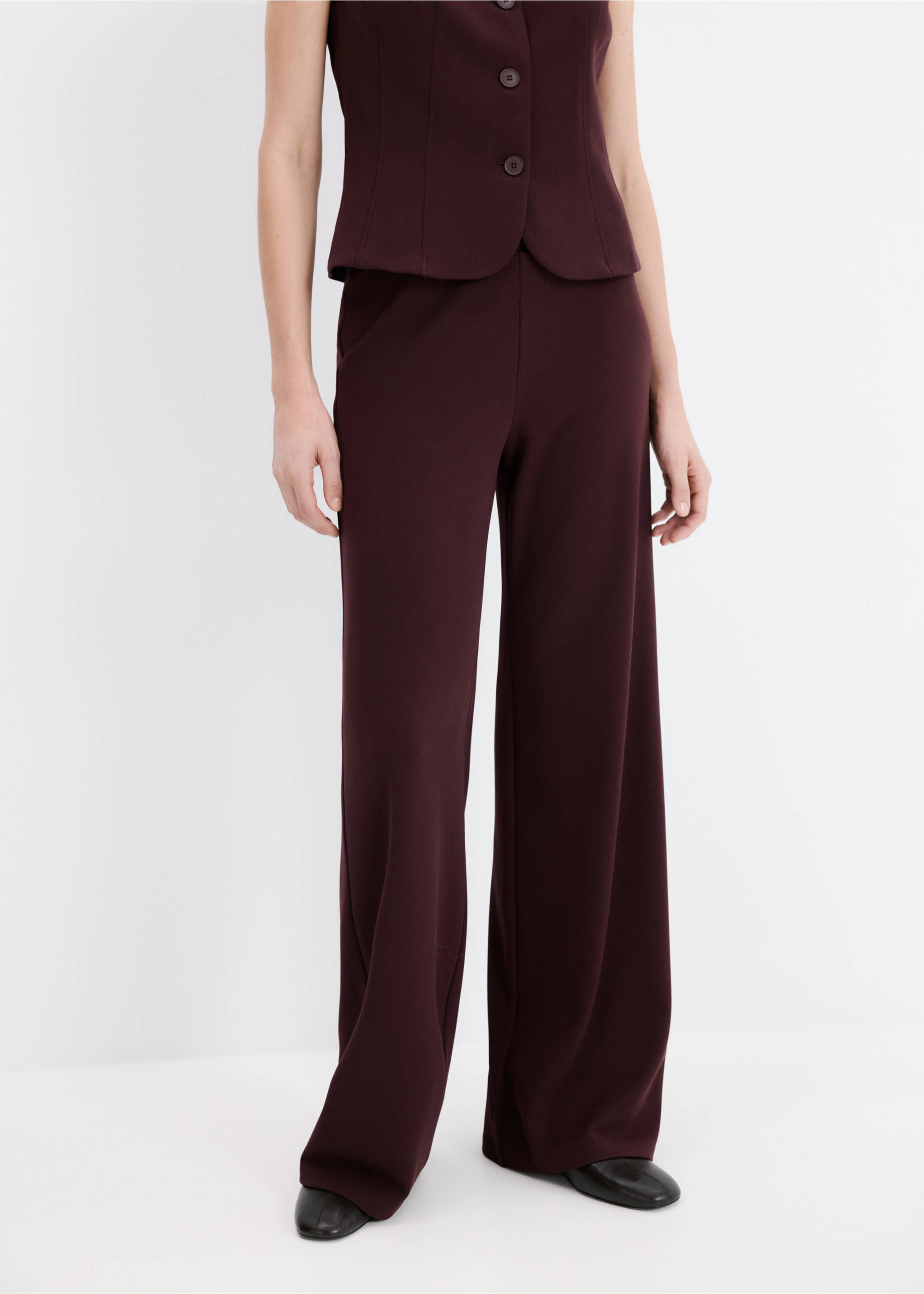 Straight low-rise suit trousers - Medium plane, Burgundy. Ref: 27083303-00.