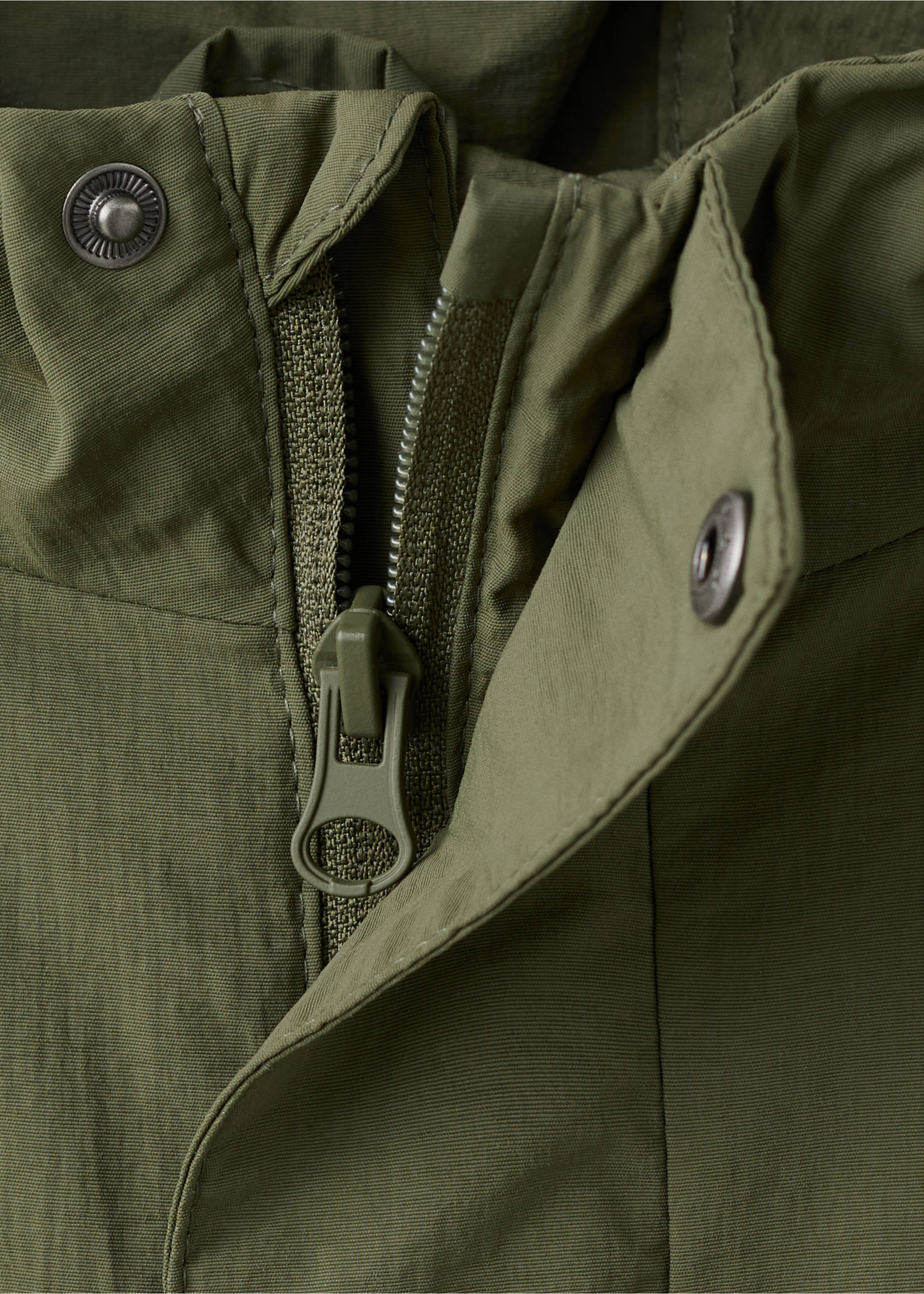 Chaqueta impermeable capucha - Detalle del artículo 8, Khaki. Ref: 27083305-00.
