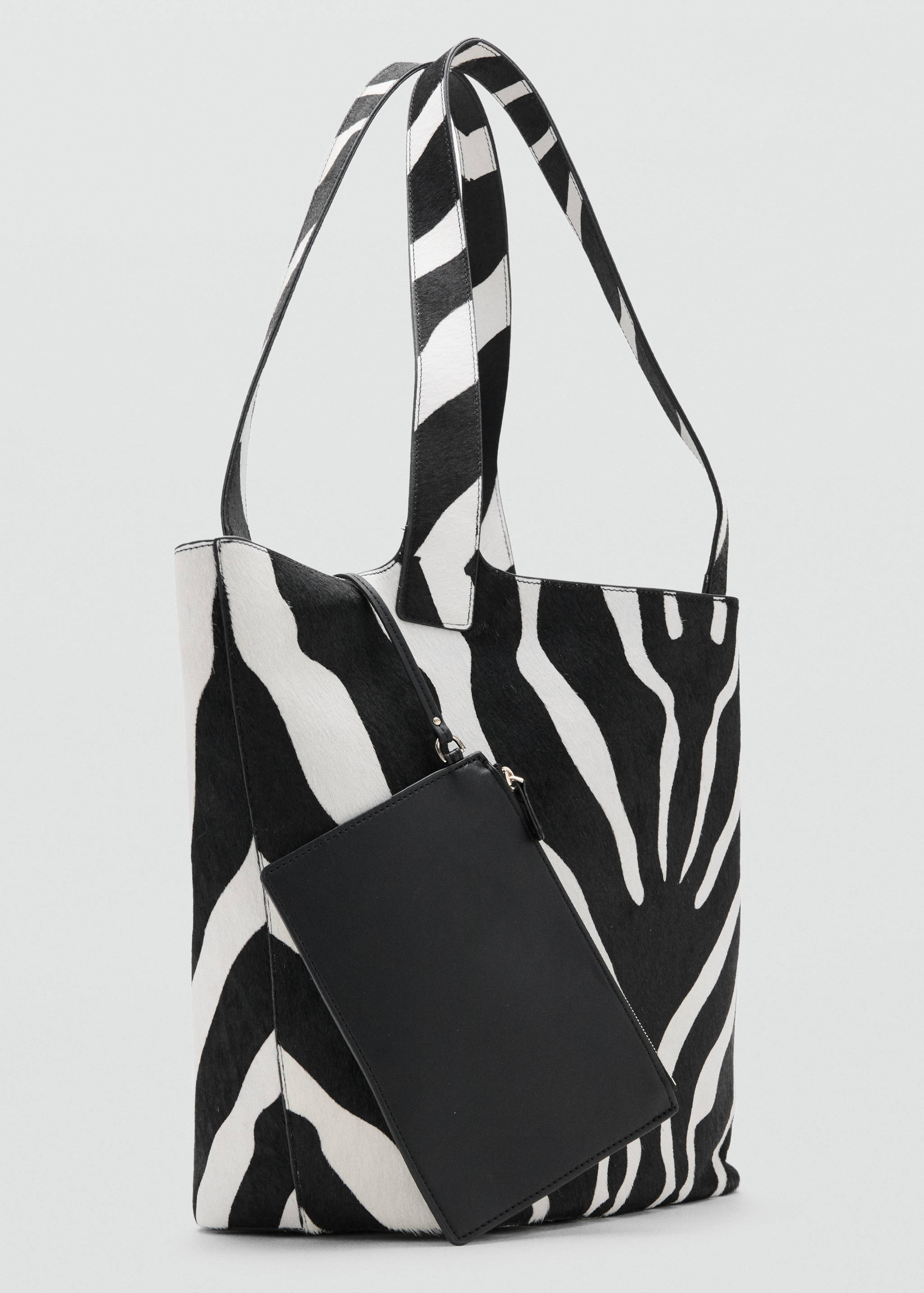 Sac cabas cuir cuir et  fausse fourrure - Plan moyen