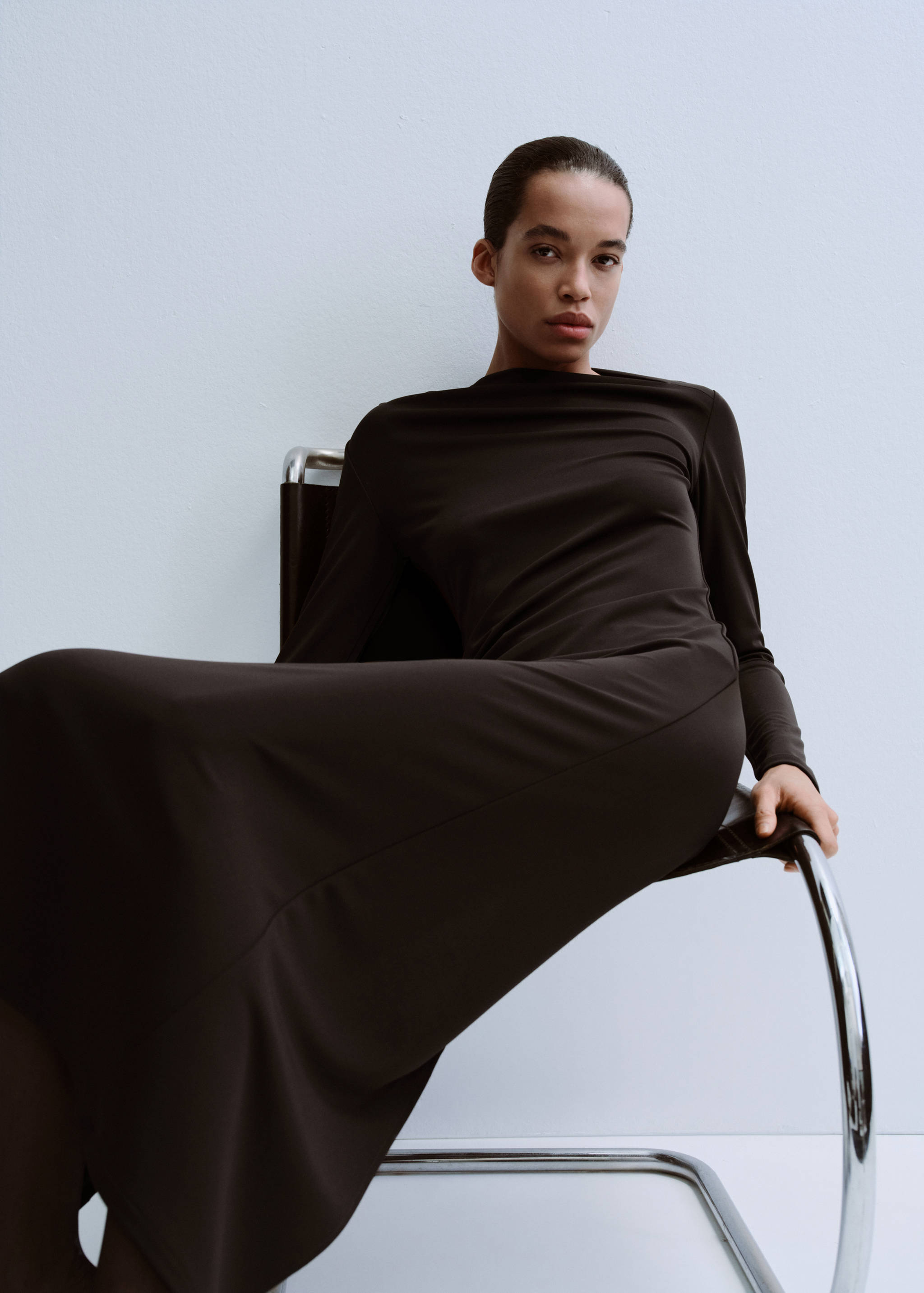 Boat-neck ruched dress - Details of the article 6