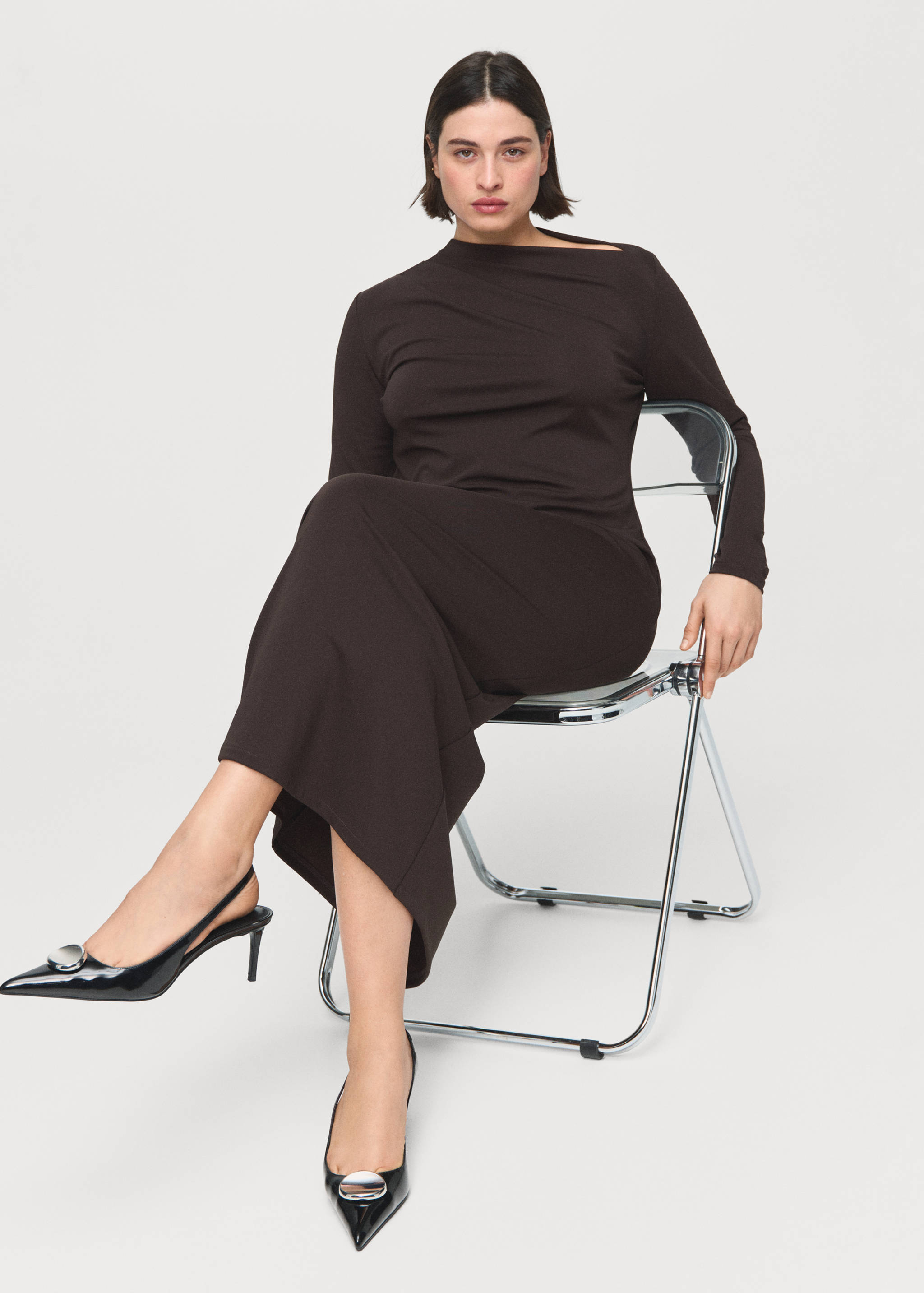 Boat-neck ruched dress - Details of the article 4