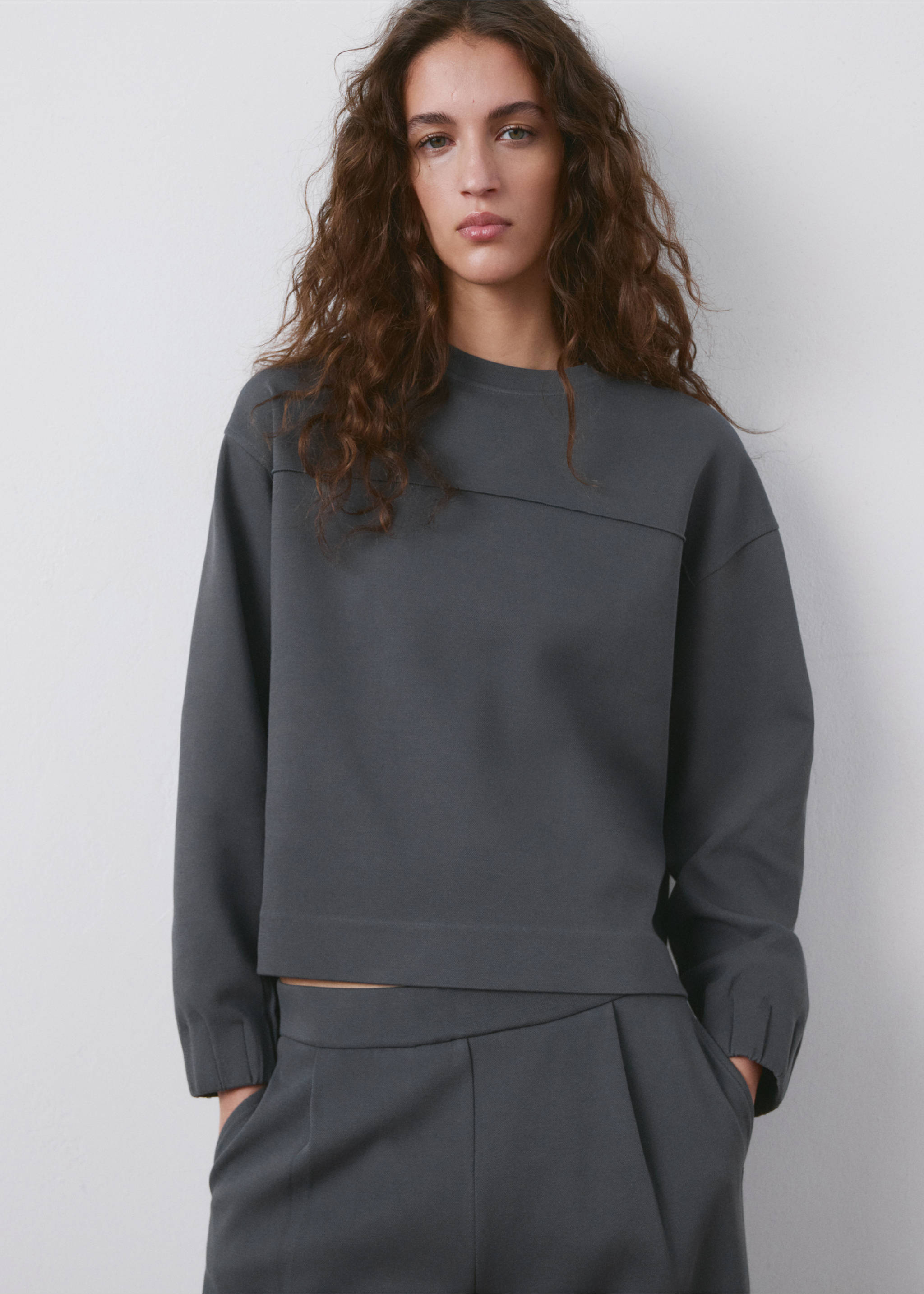 Sweat-shirt manches froncées - Plan moyen, Bleu. Ref: 27083315-00.