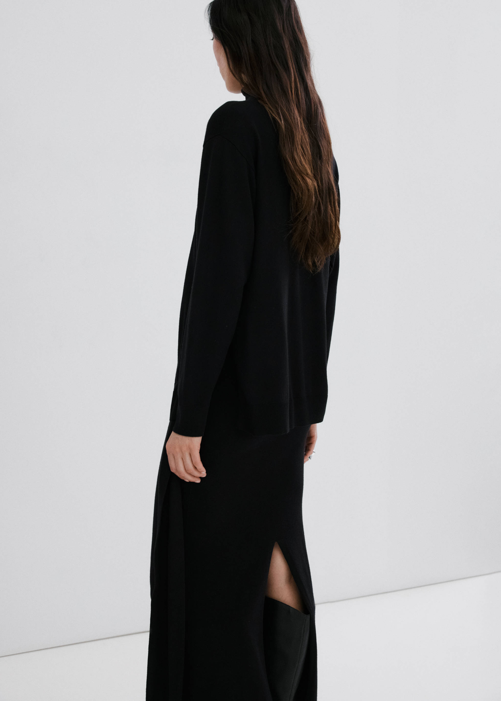 Turtleneck knit sweater - Reverse of the article