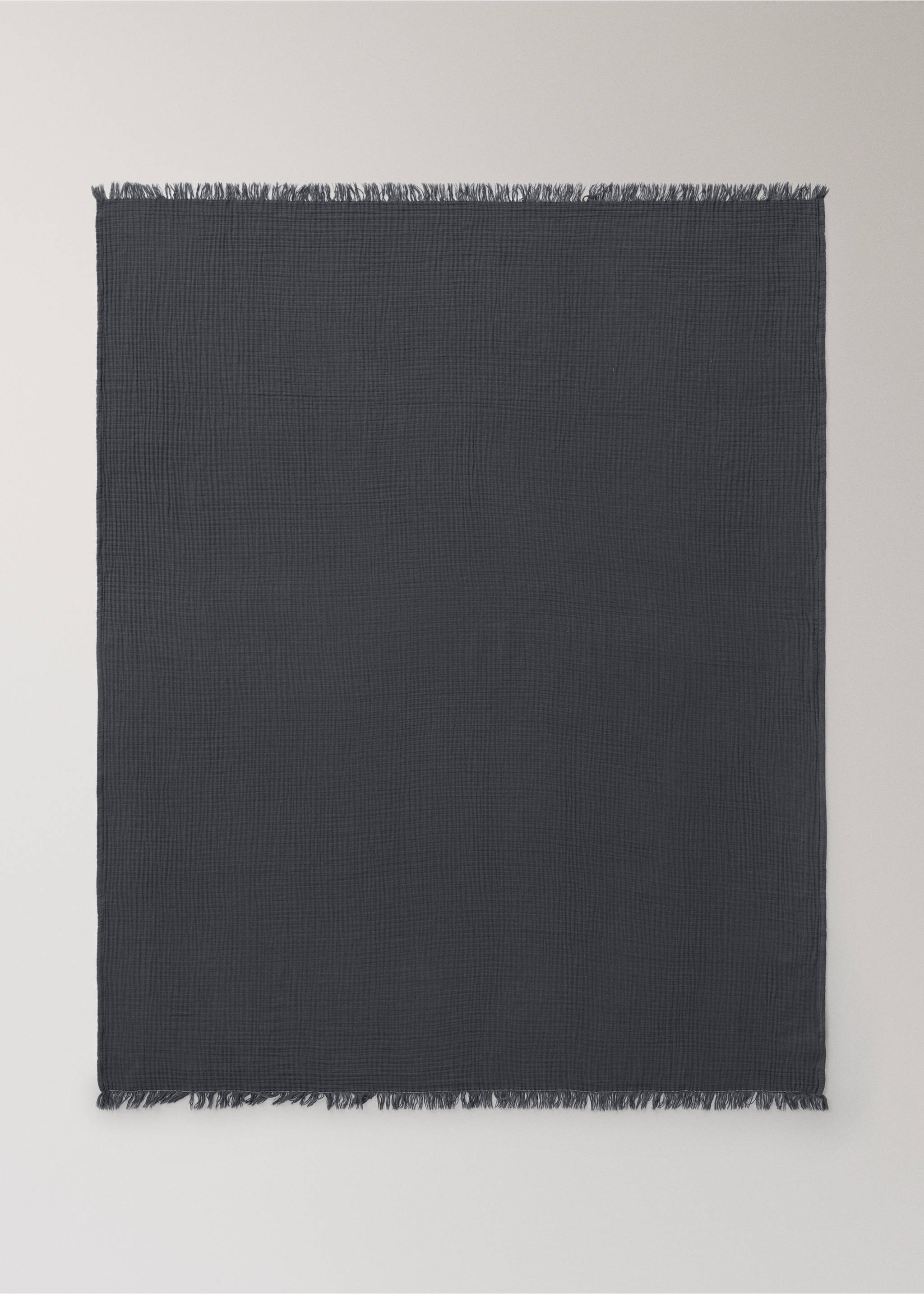 Cotton gauze blanket - Details of the article 3, Charcoal. Ref: 27083322-00.