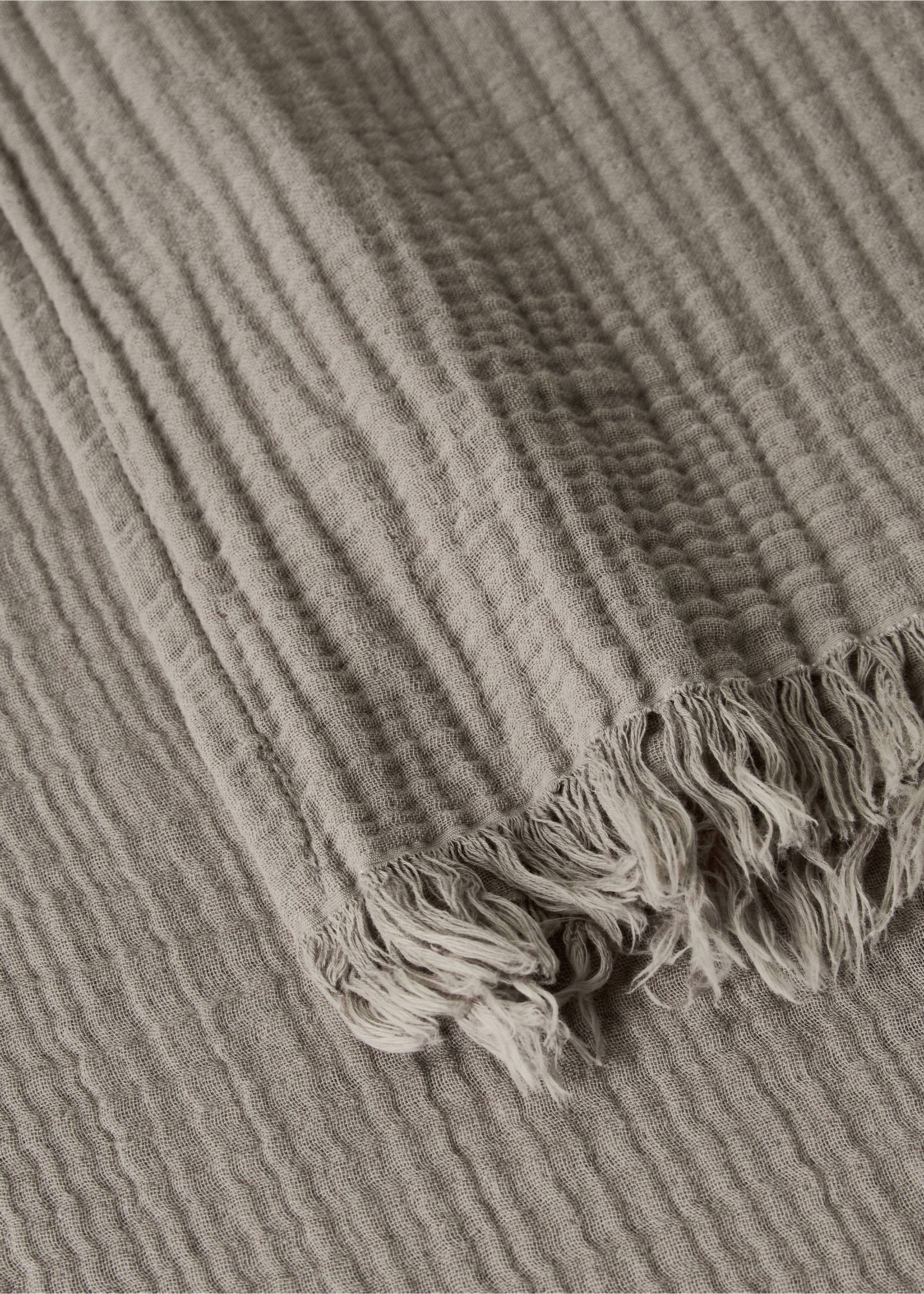 Cotton gauze blanket - Details of the article 2, Light/Pastel Brown. Ref: 27083322-00.
