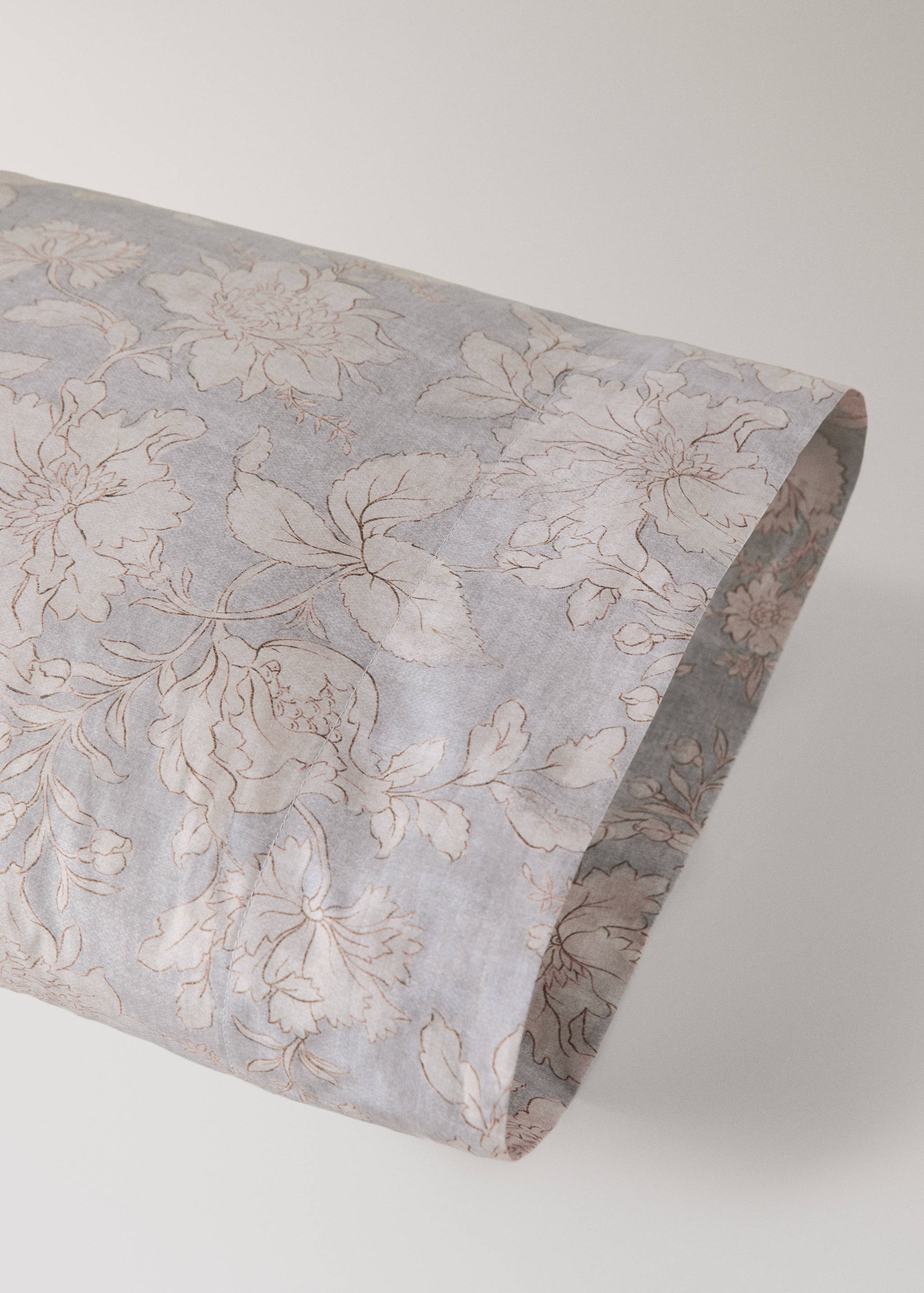 Vintage floral percale cotton pillowcase 45x110 cm - Details of the article 2