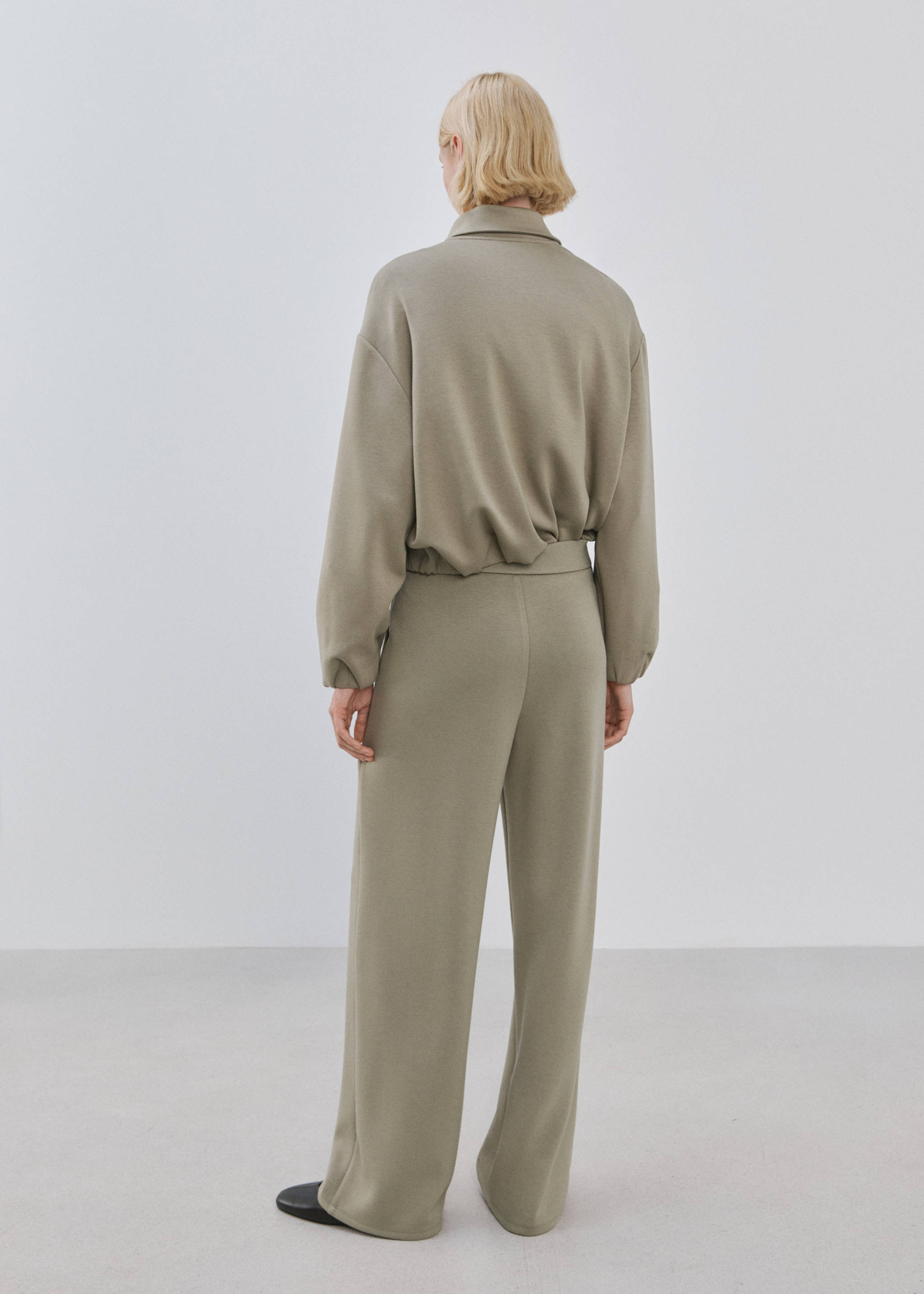 Balloon sleeve sweatshirt - Reverse of the article