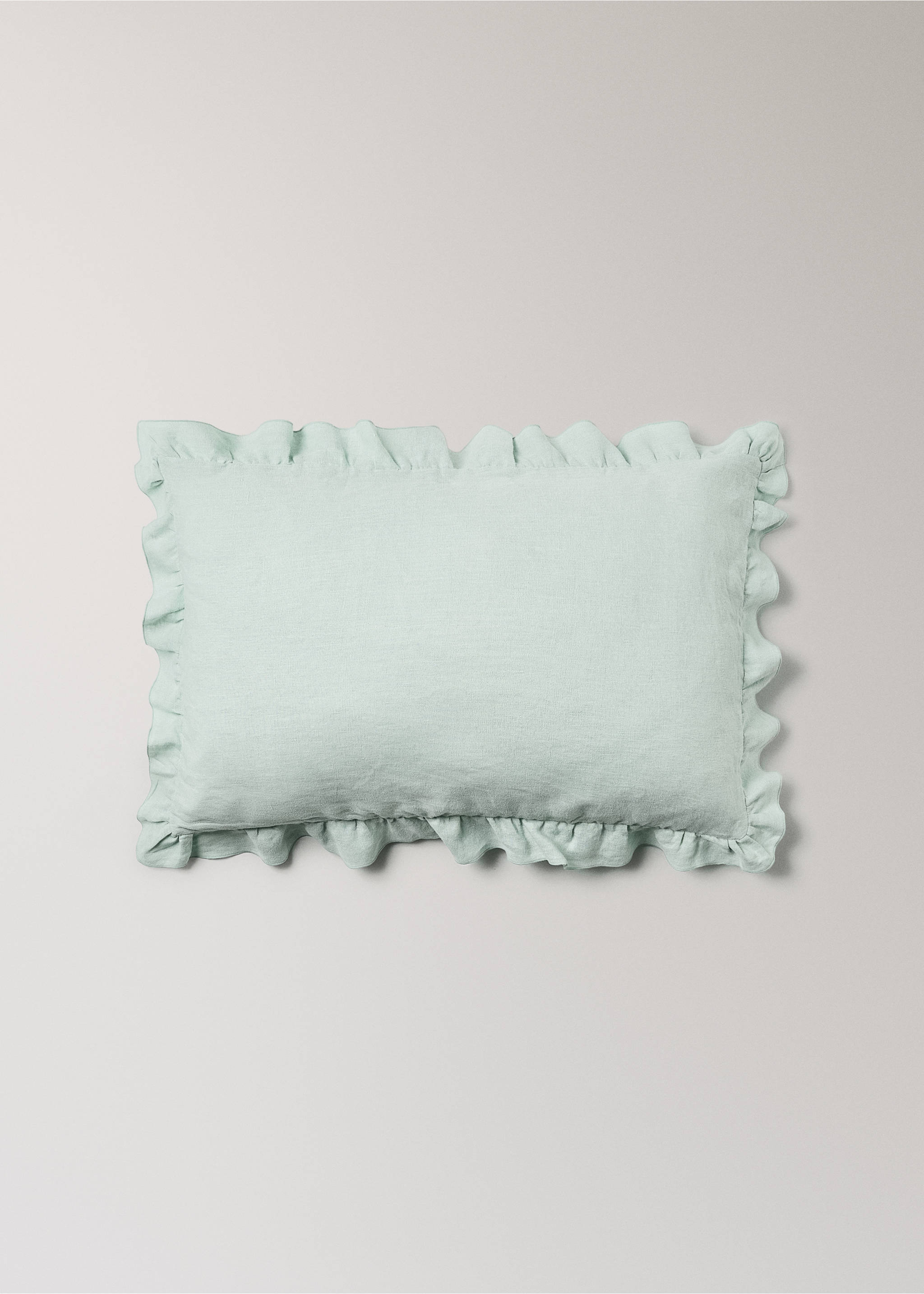 100% linen cushion cover with ruffle 40x60 cm - Article without model, Blue. Ref: 27083332-00.