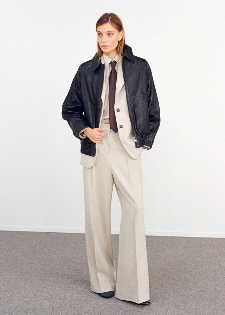 Straight mid-rise trousers — Ivory White
