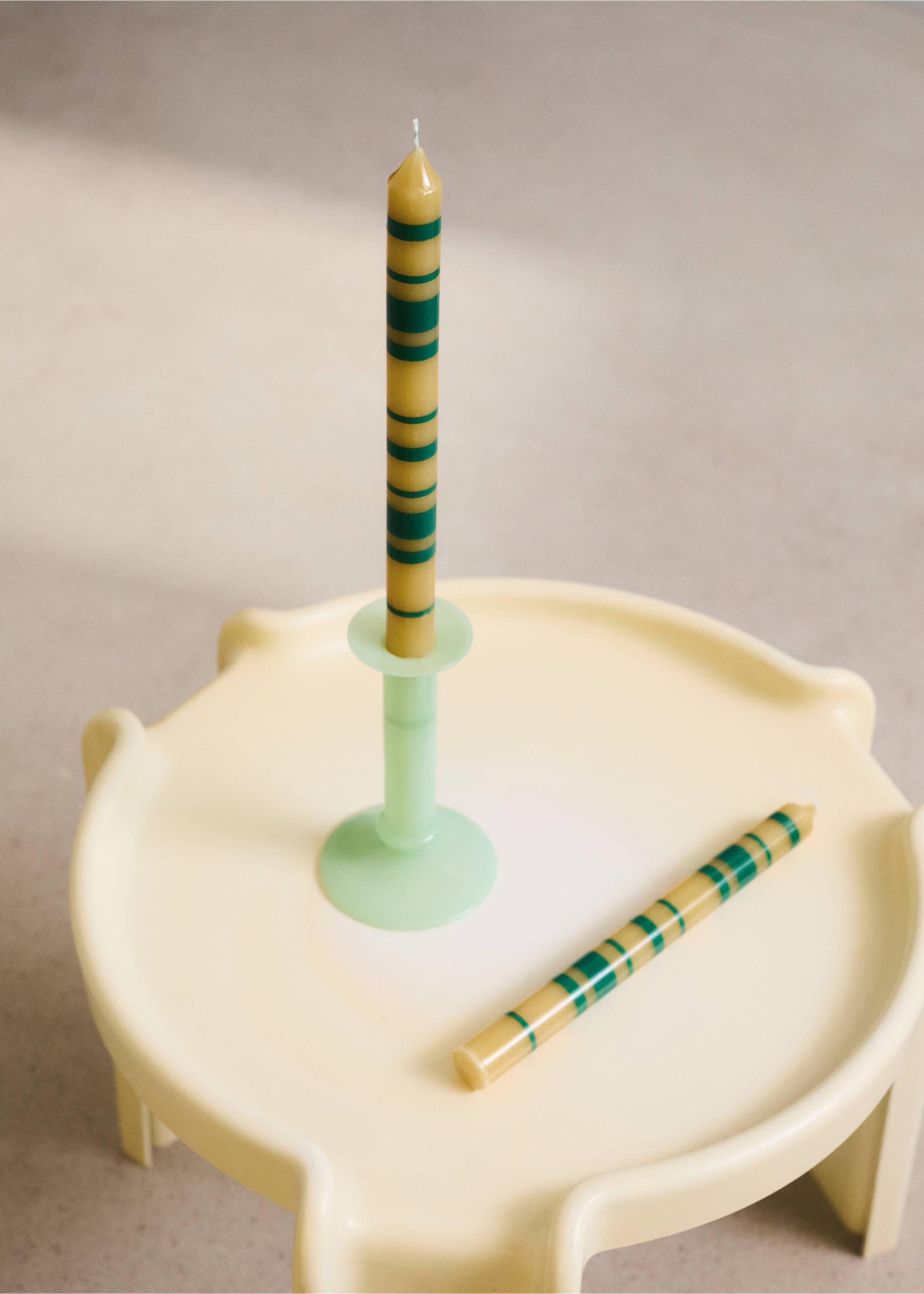 Bicolour decorative candles - General plane, Pastel Green. Ref: 27083337-00.