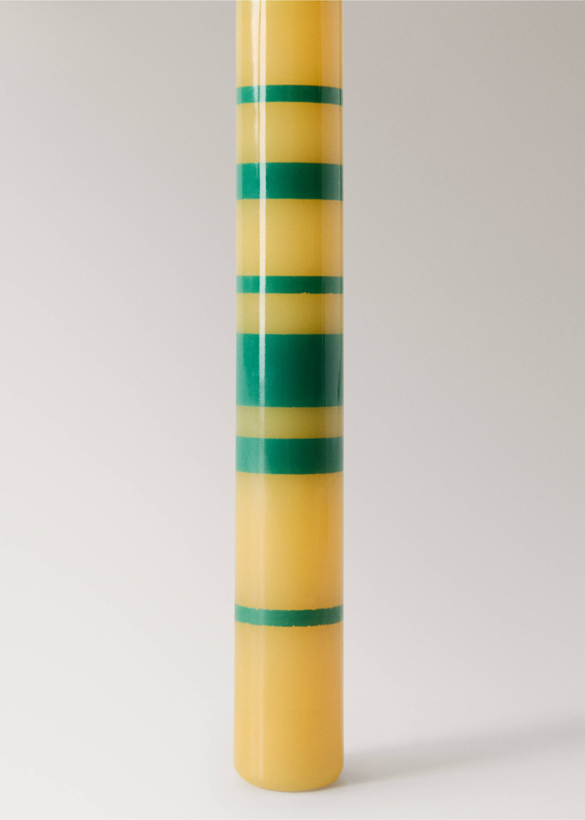 Bicolour decorative candles - Details of the article 2, Pastel Green. Ref: 27083337-00.