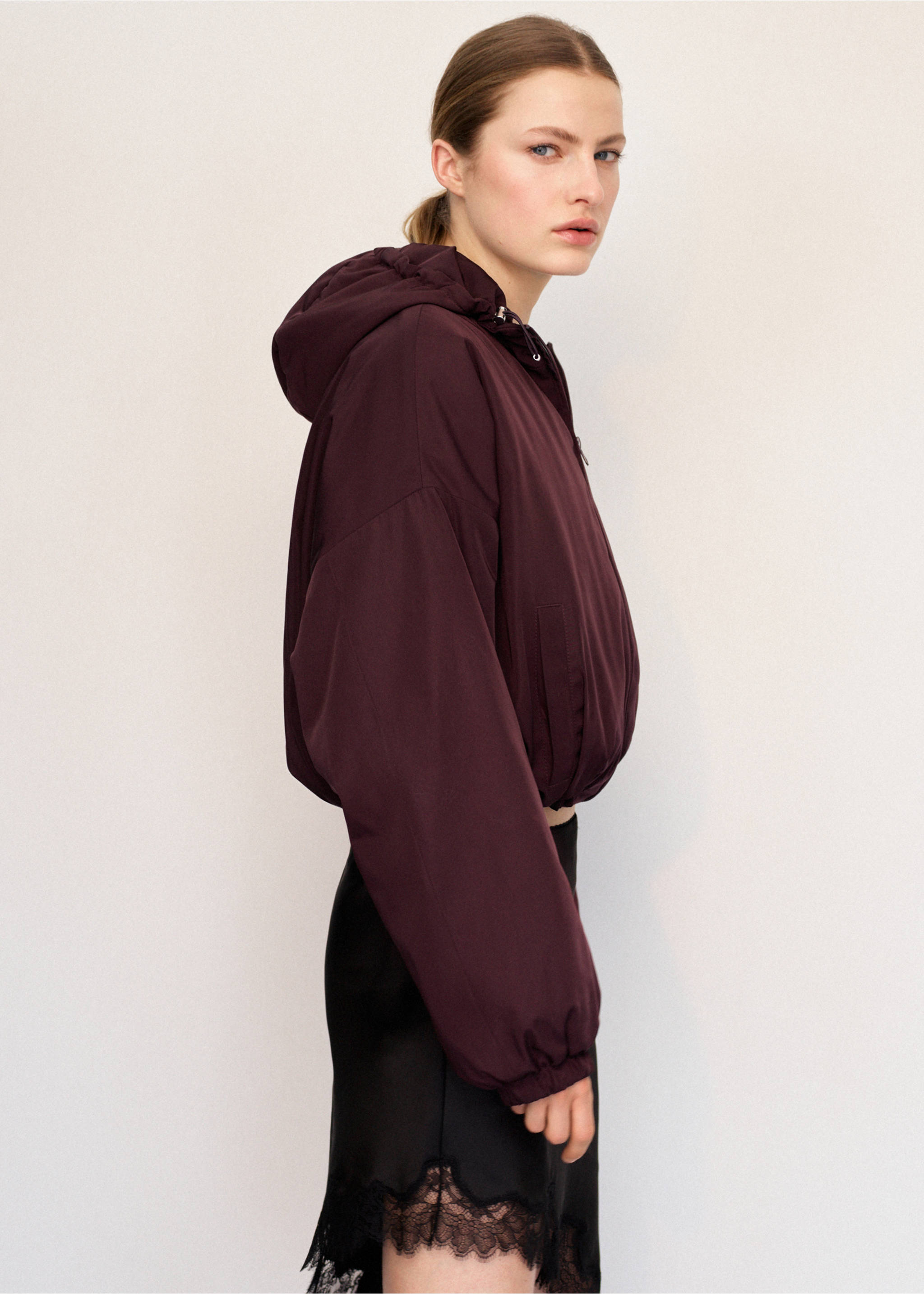 Oversized hooded jacket - Details of the article 1, Maroon. Ref: 27083340-00.