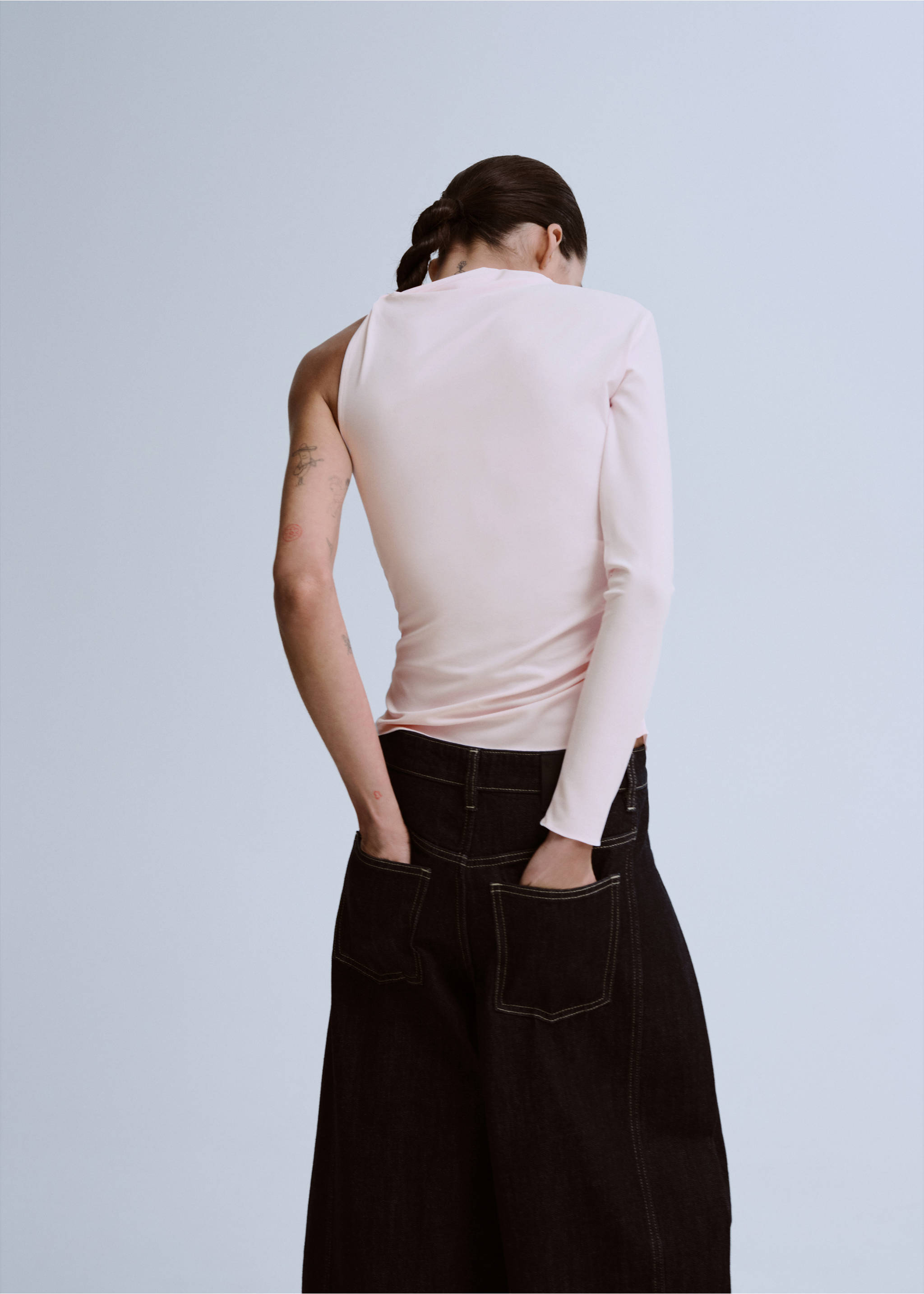 Asymmetric long-sleeve top - Reverse of the article, Pale Pink. Ref: 27083341-00.