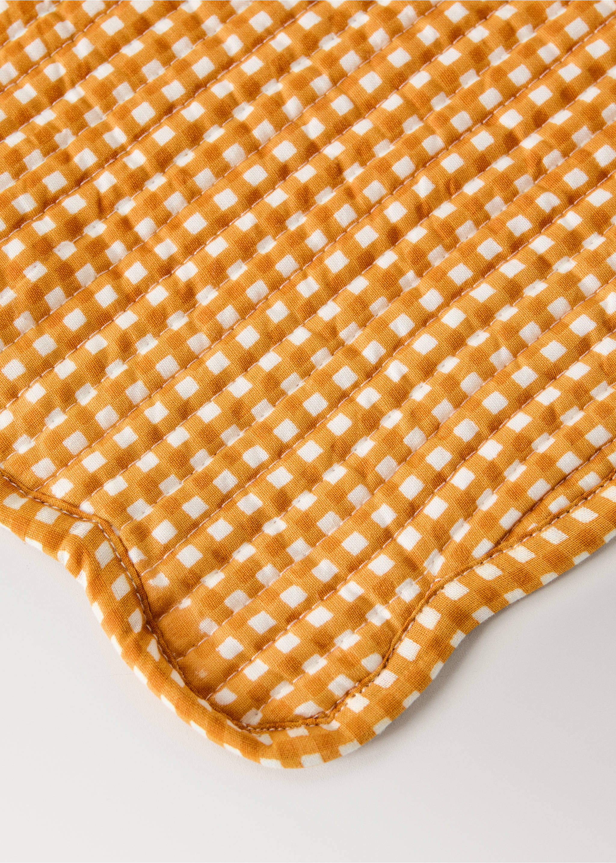 Reversible quilted cotton placemat - Details of the article 2, Yellow. Ref: 27083343-00.