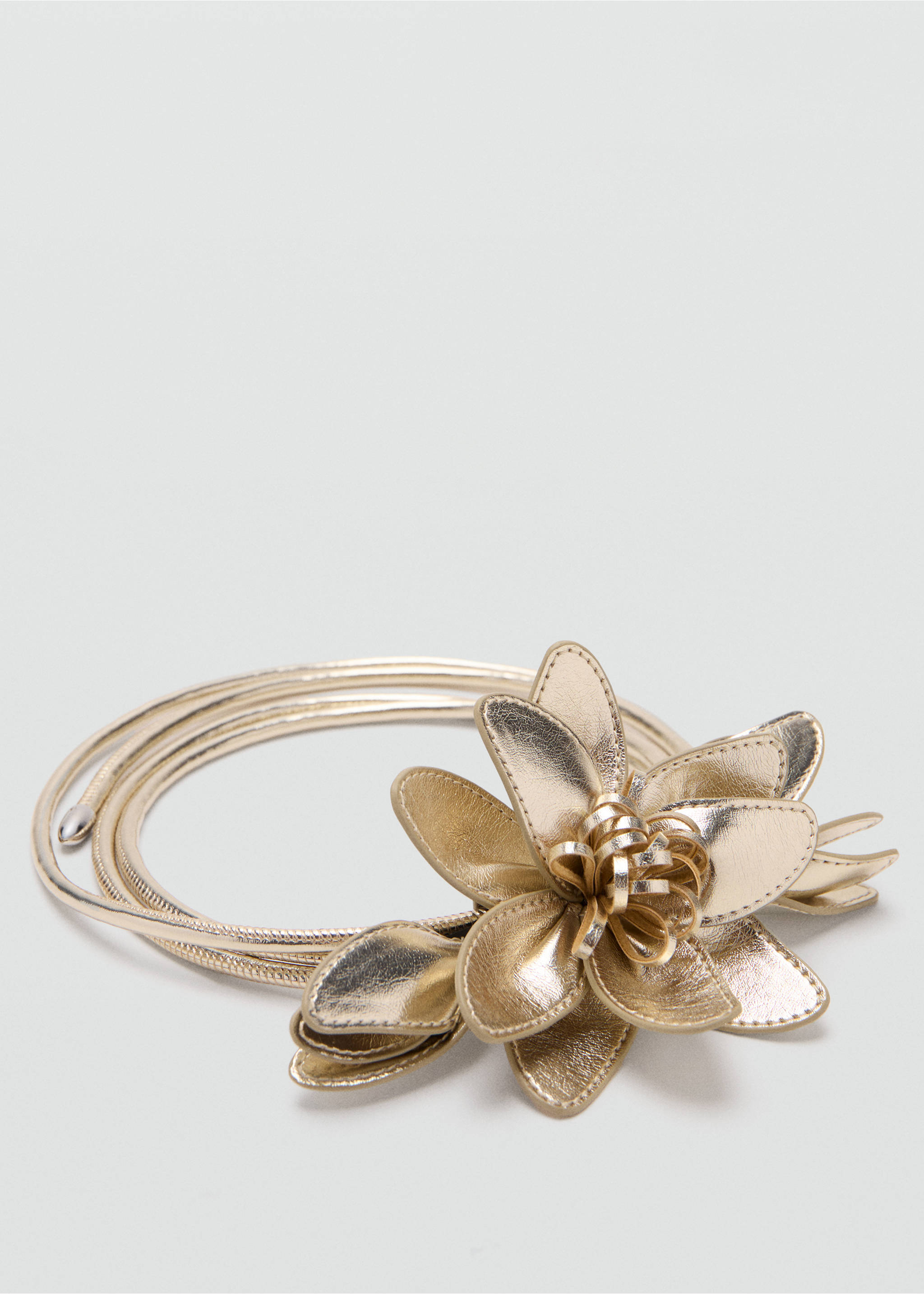 Ремень с металлизированным цветком - Средний план, Золото. Ref: 27083708-00.