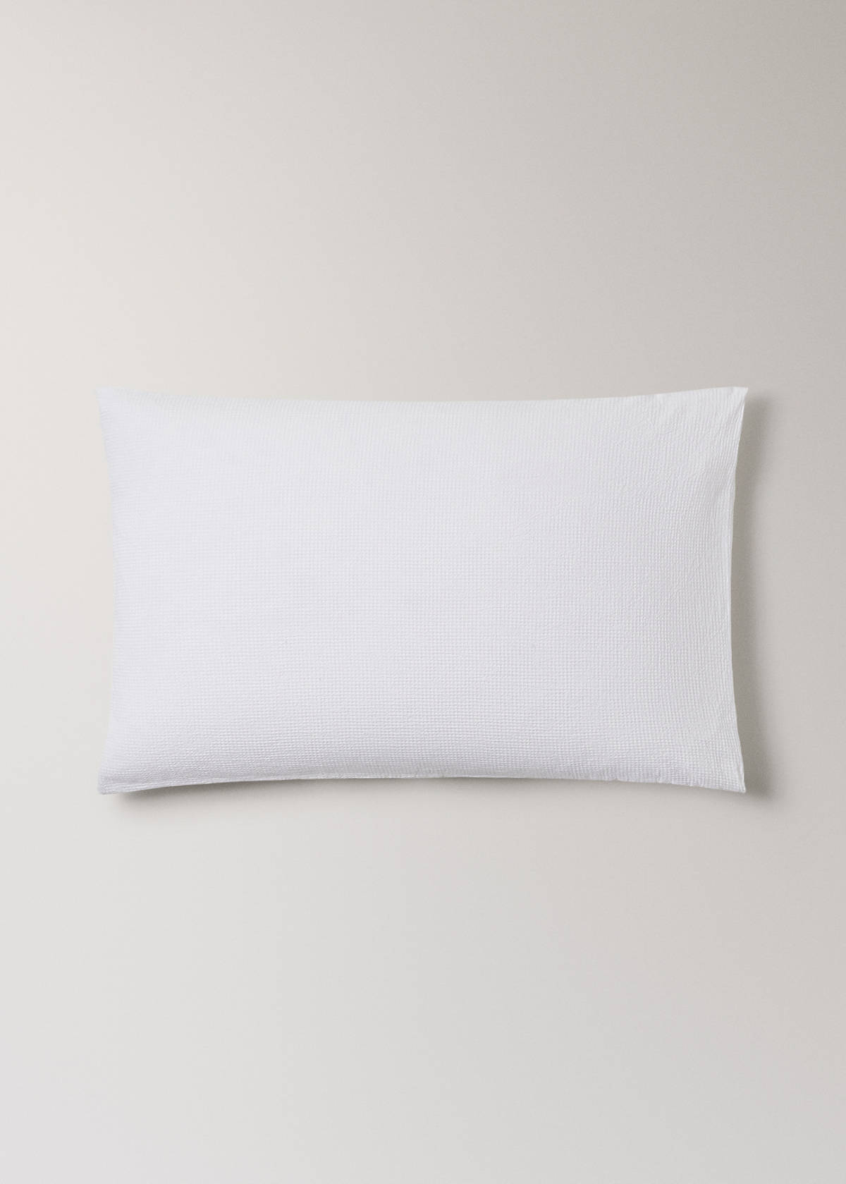Two cotton garment-dyed mini-waffle pillowcases 50x75 cm — Off White