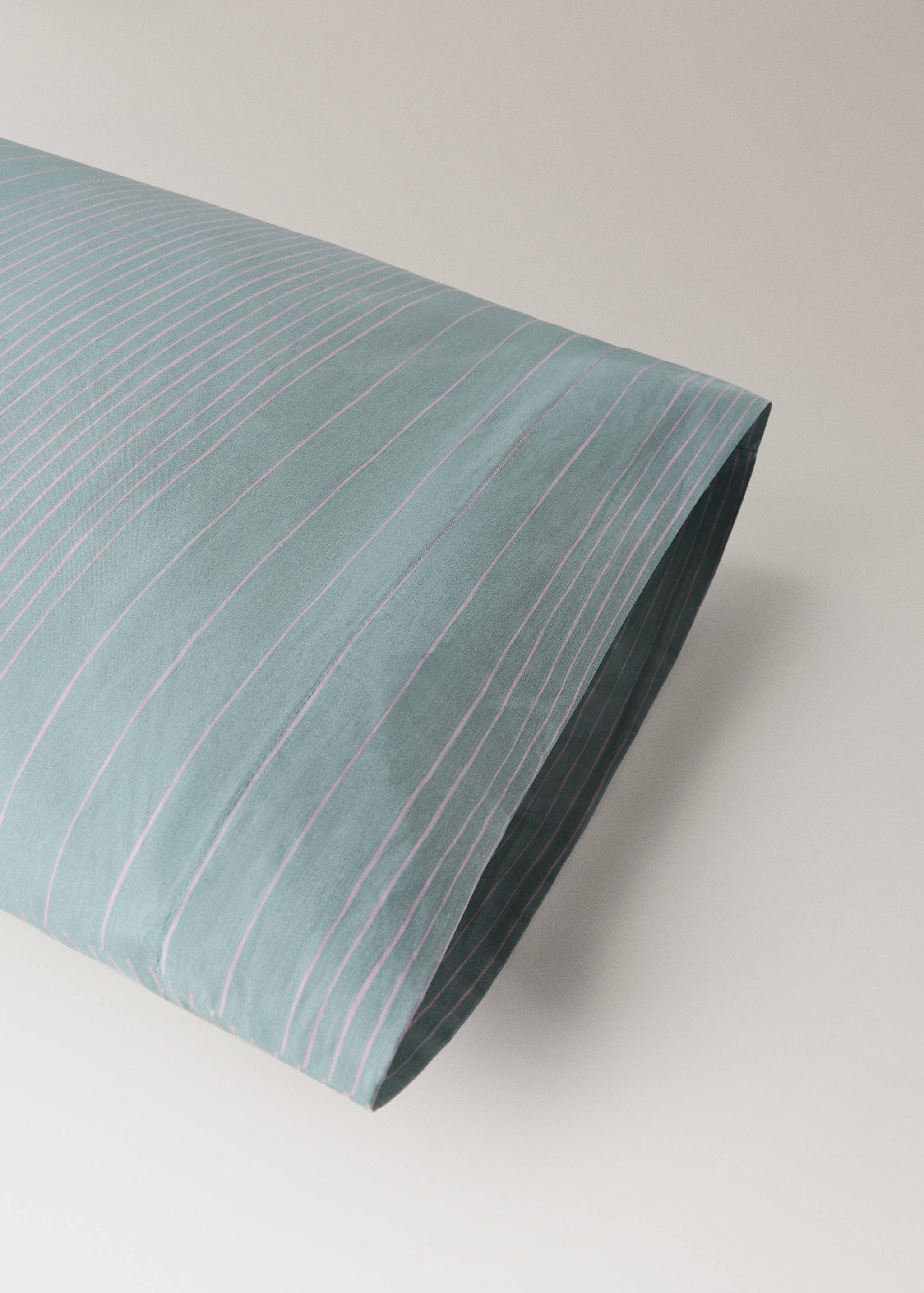Cotton percale striped watercolour pillowcase 45x110 cm - Details of the article 2