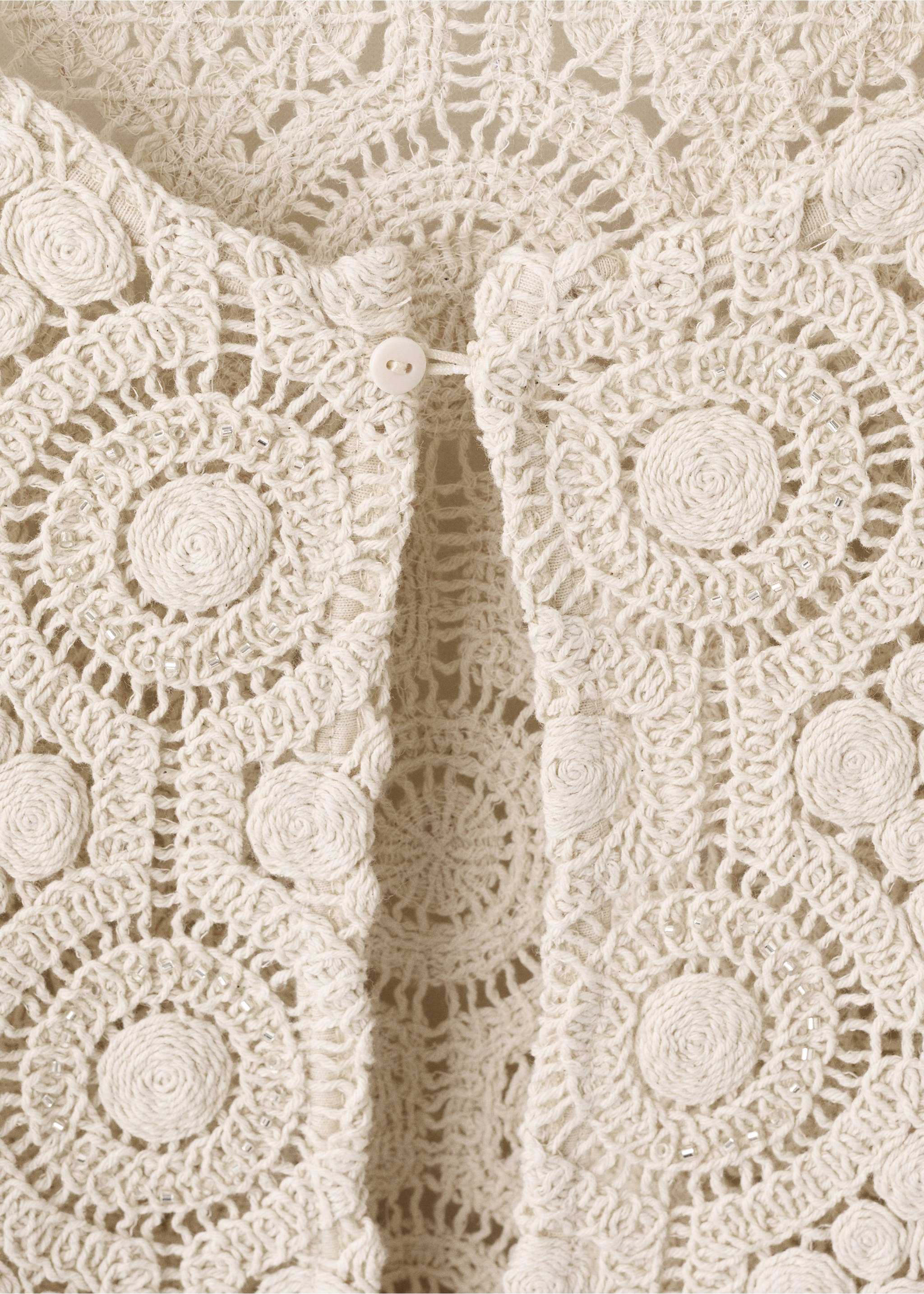 Openwork knit cardigan - Details of the article 8, Sand. Ref: 27083733-00.