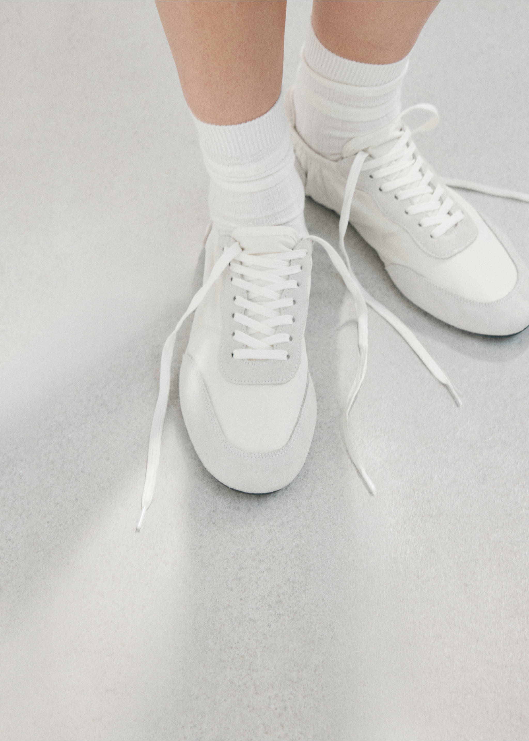 Lace-up leather sneakers - General plane, White. Ref: 27084043-00.