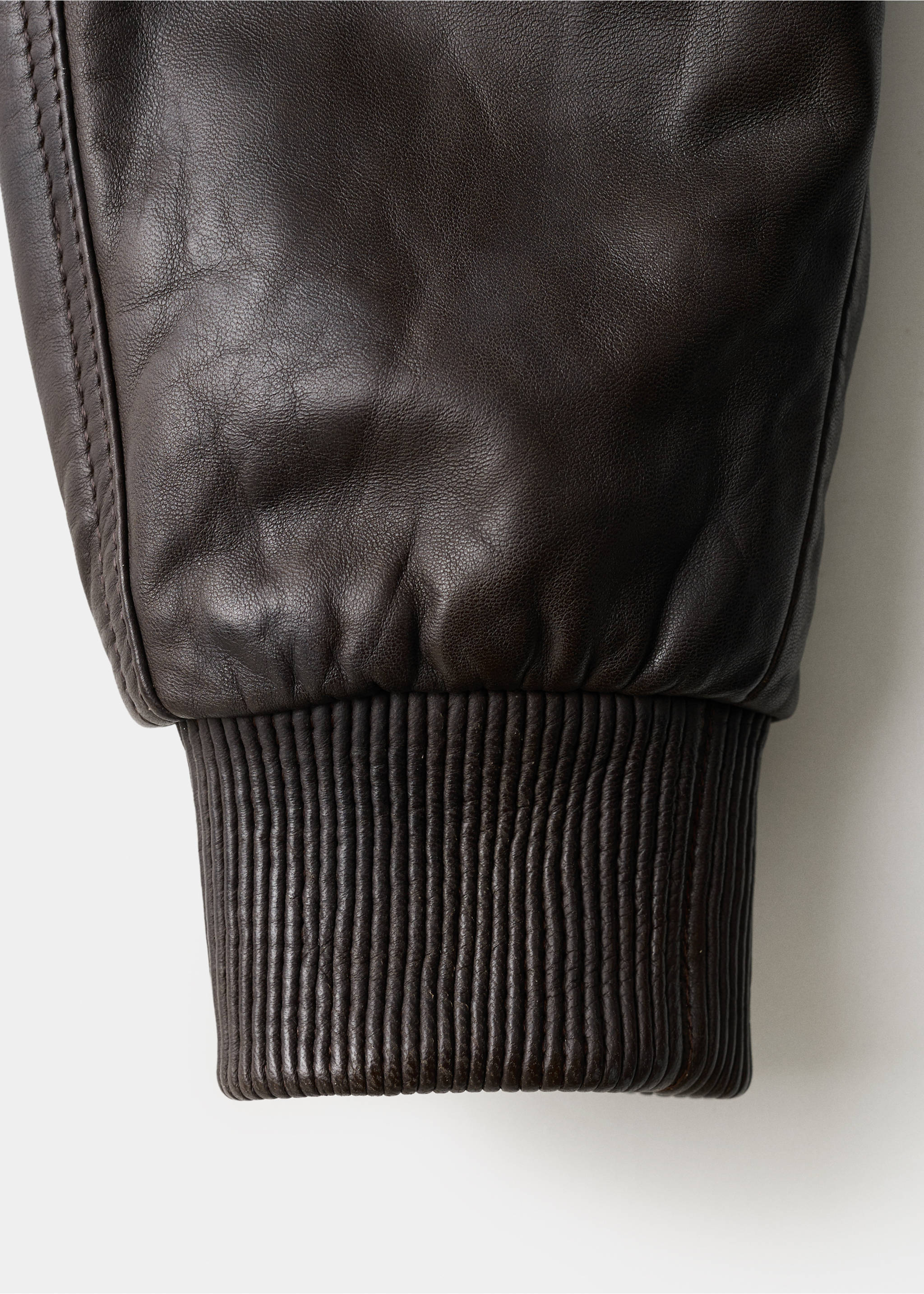 Blouson en cuir à col haut - Détail de l'article 0, Marron. Ref: 27084044-00.