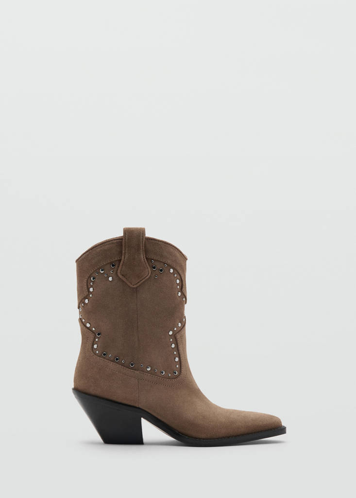 Studs suede ankle boots — Sand