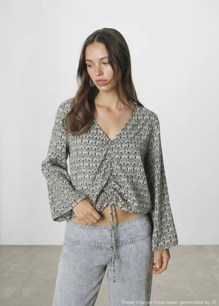 Flowy printed blouse — Charcoal