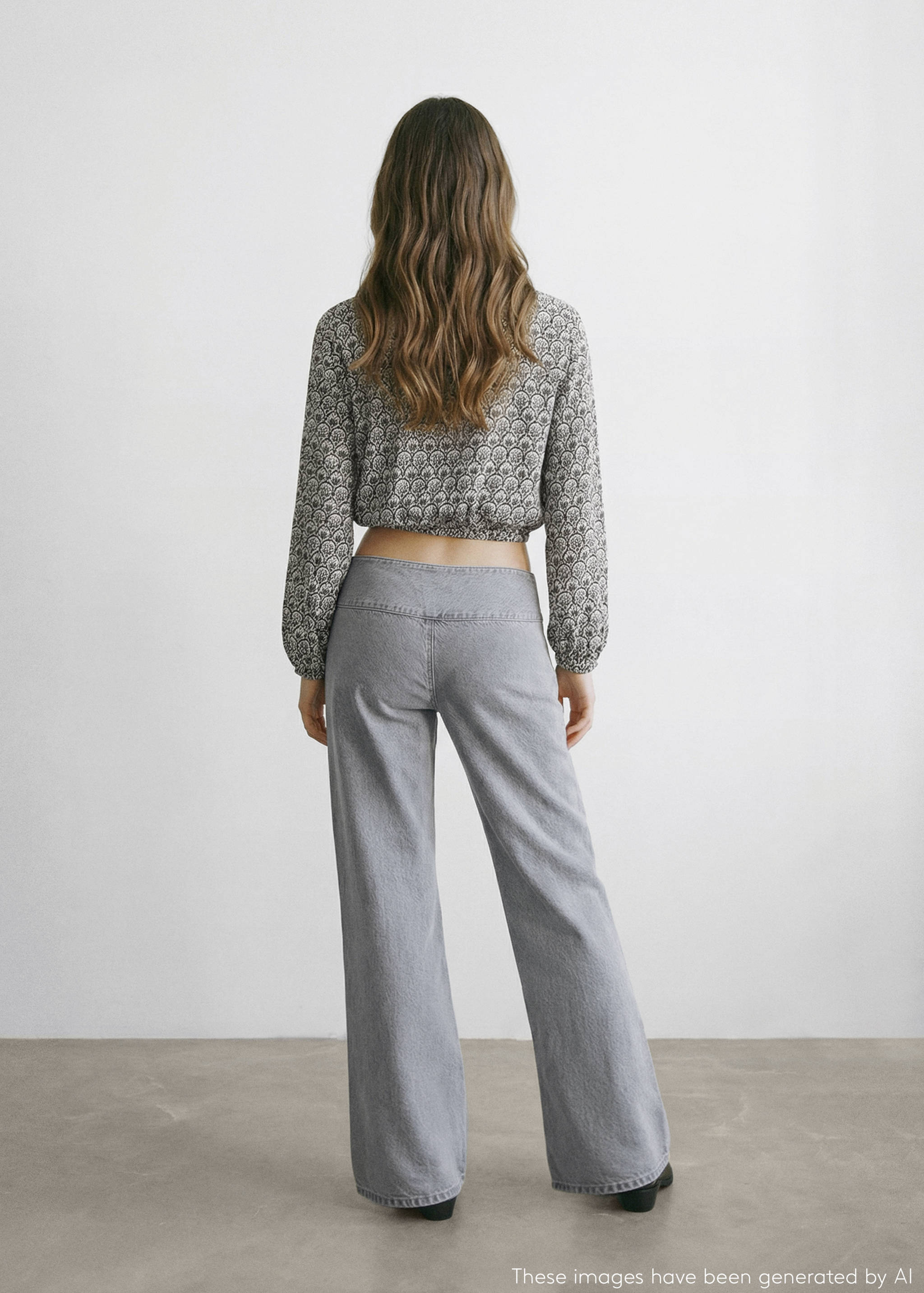 Flowy printed blouse - Reverse of the article