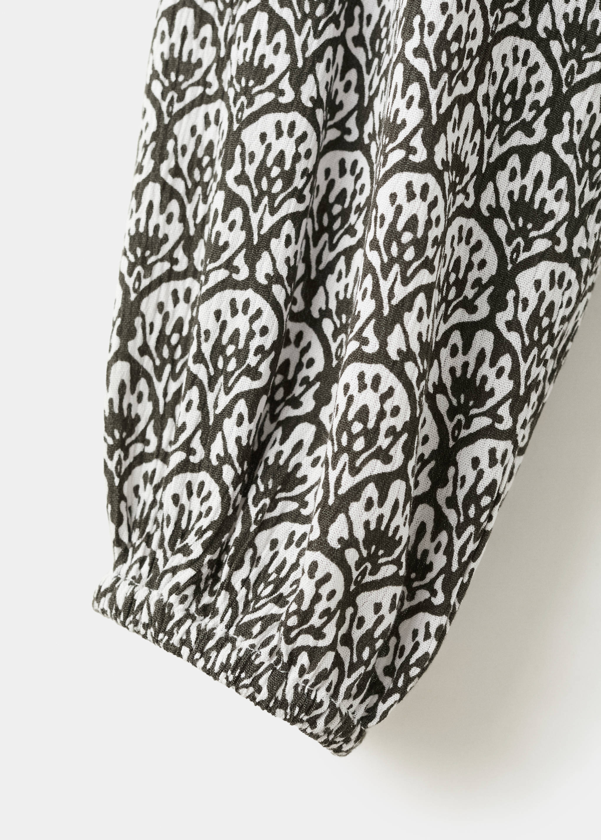 Flowy printed blouse - Details of the article 8