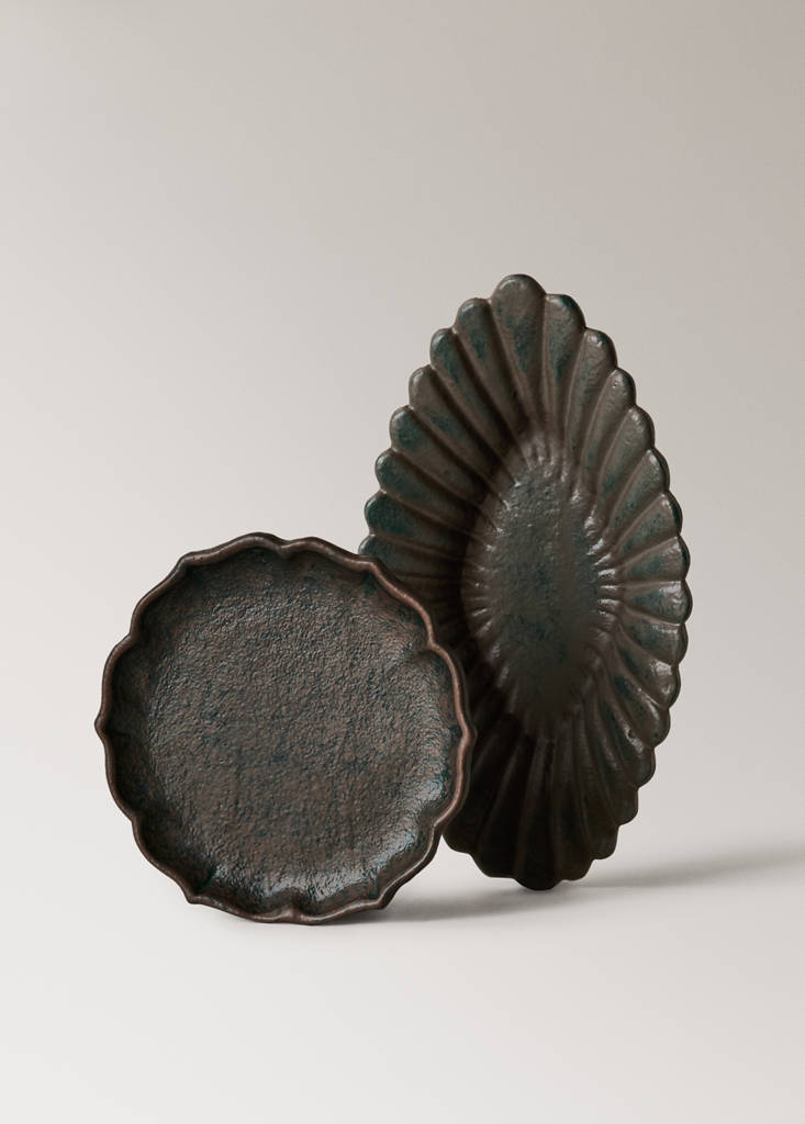 Relief edge appetiser plate — Dark Heather Grey
