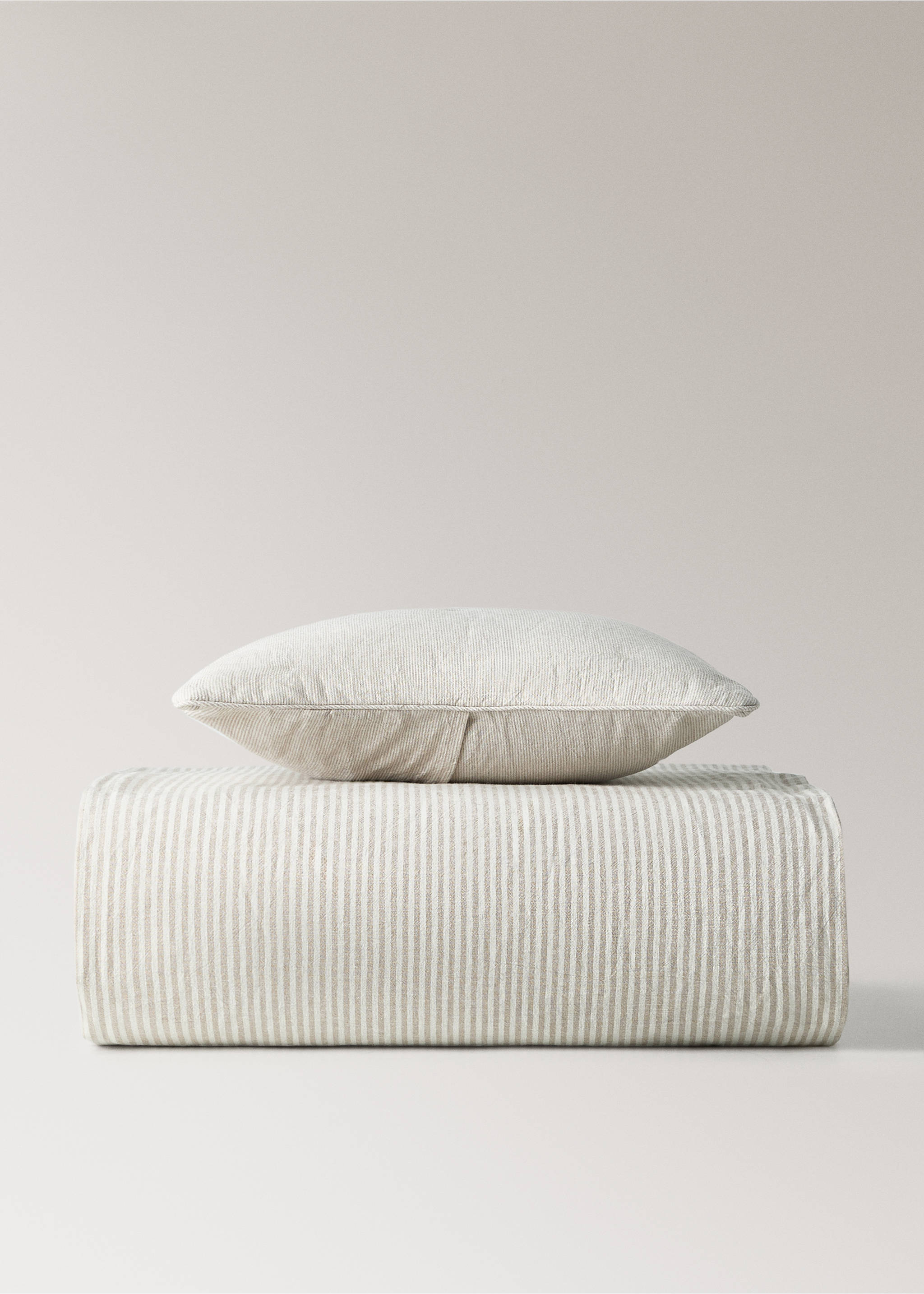 Striped cotton-linen crib duvet cover - Details of the article 5, Sand. Ref: 27084055-00.