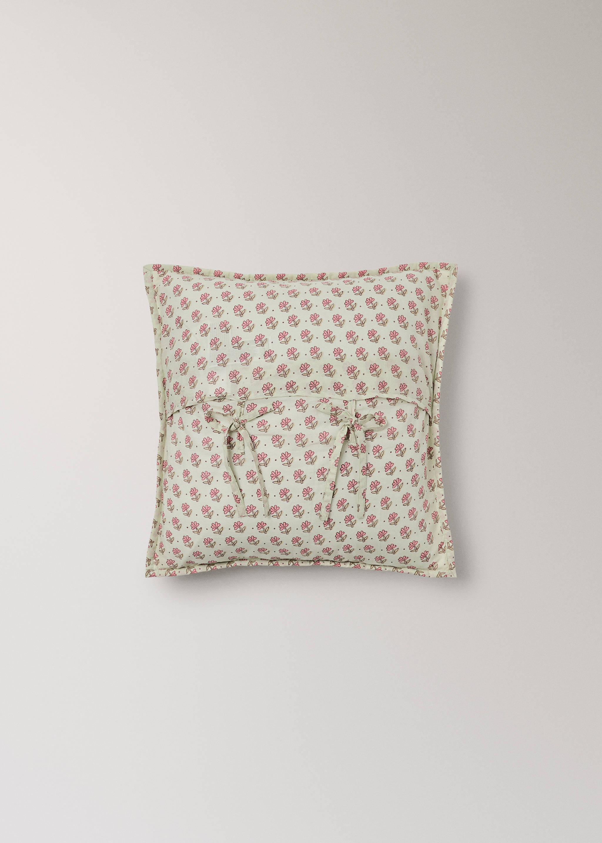 Children's cushion cover with blockprint flowers 40x40 cm - Details of the article 1