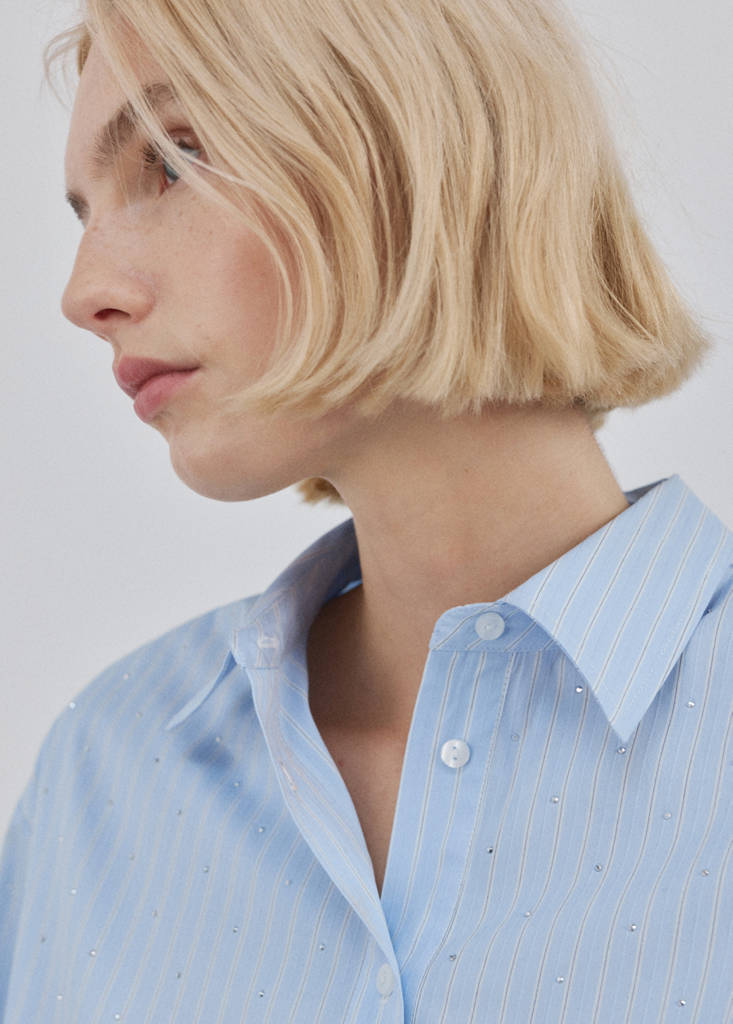 Rhinestone striped cropped shirt — Sky Blue