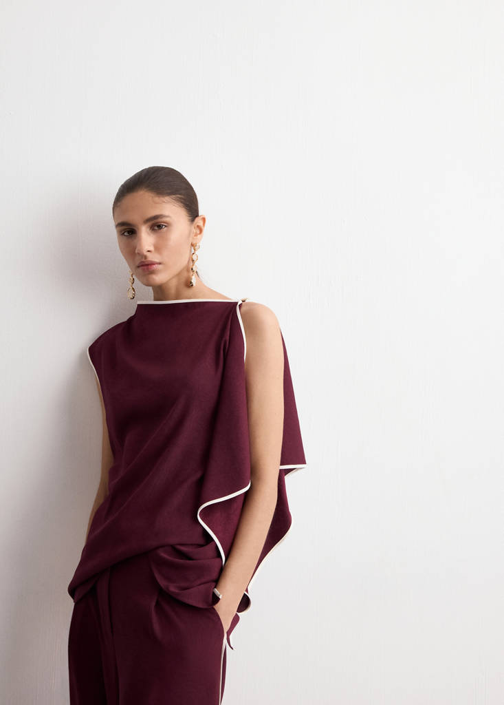 Ruffle asymmetric blouse — Ecru