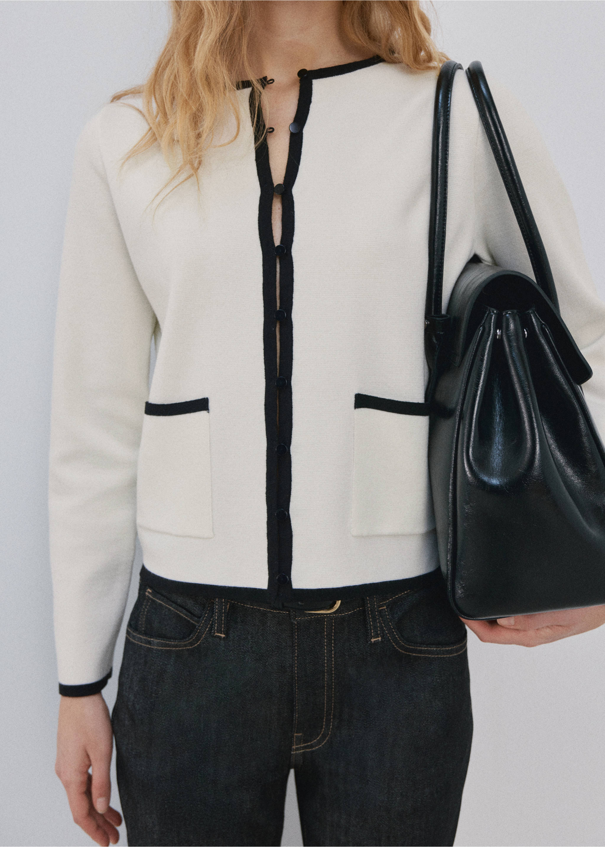 Chaqueta punto ribetes contraste - Plano medio, Crudo. Ref: 27084084-00.