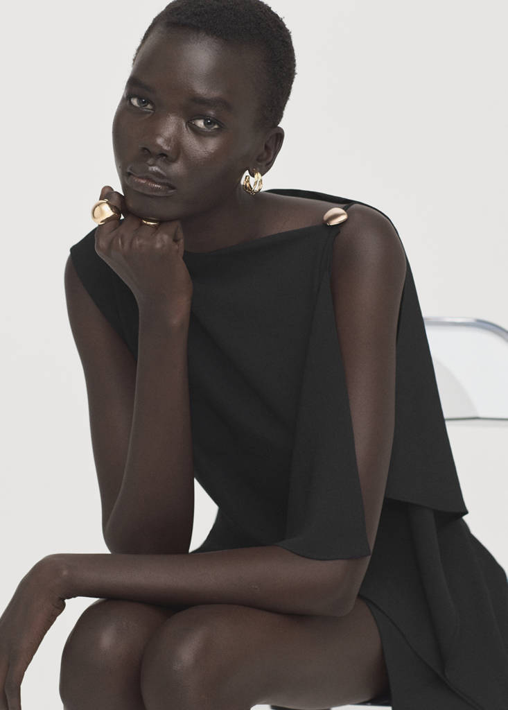Short asymmetrical sleeve dress — Black