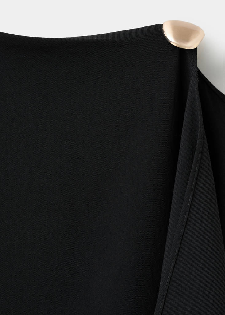 Short asymmetrical sleeve dress — Black