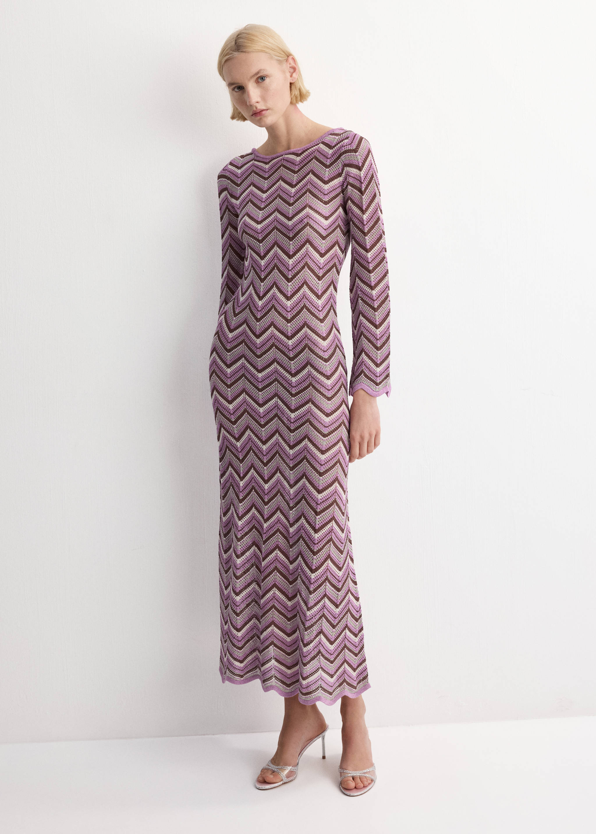 Long flared knitted dress - General plane