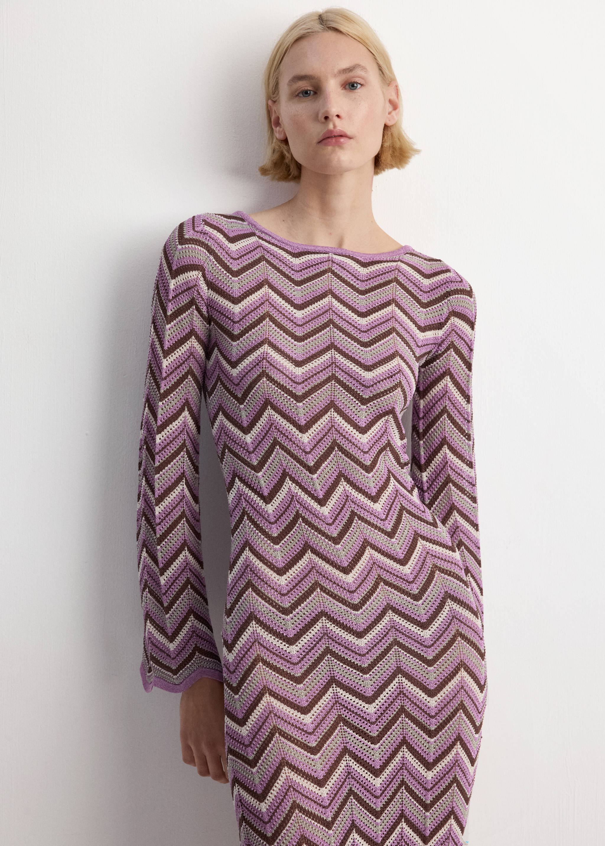 Long flared knitted dress - Medium plane