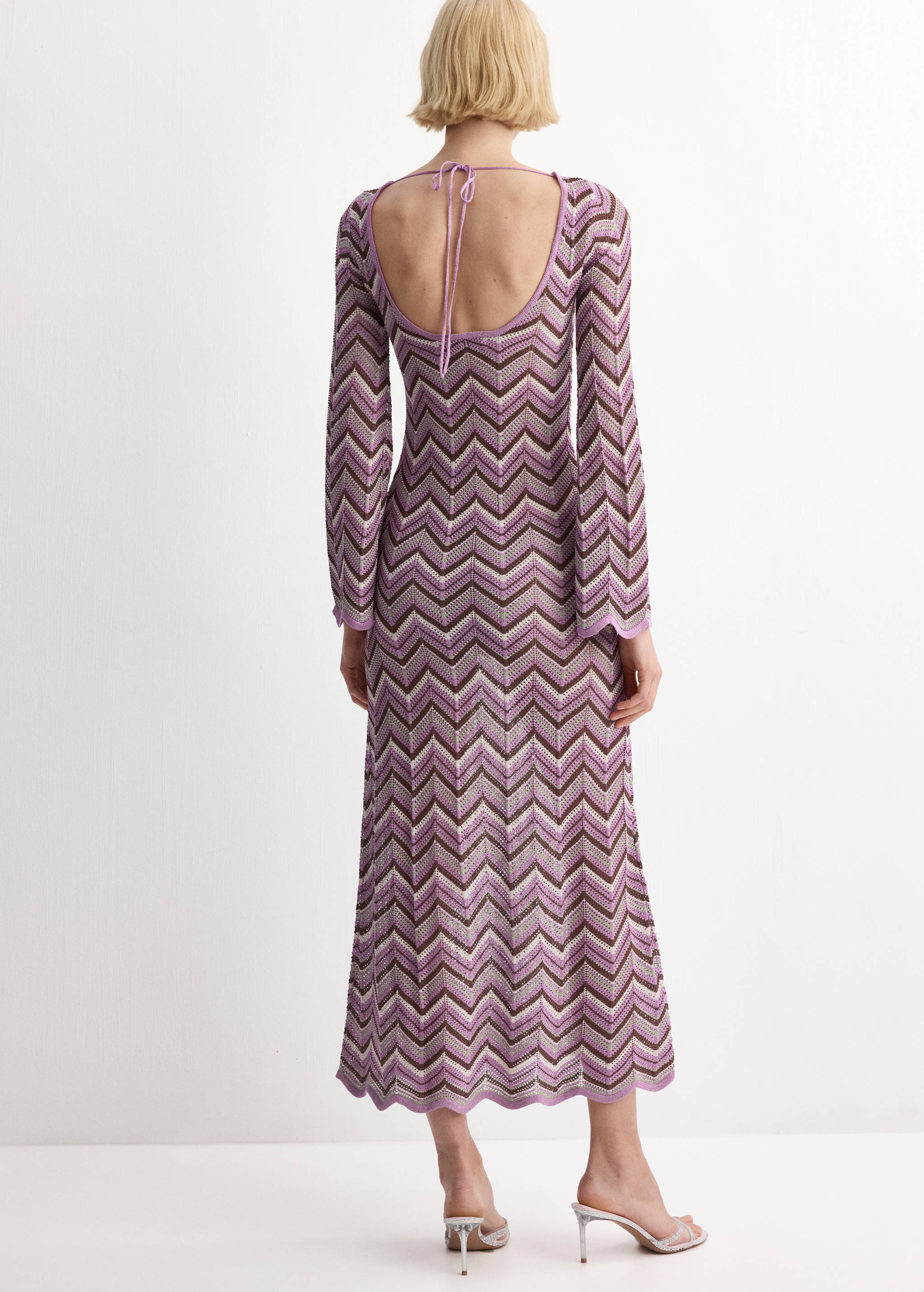Long flared knitted dress - Reverse of the article