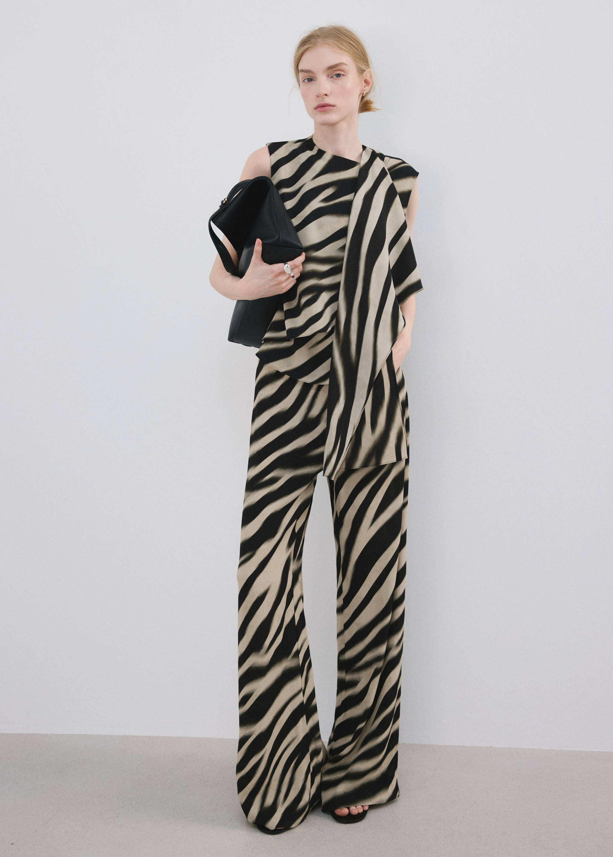 Zebra-print straight-fit pants - General plane