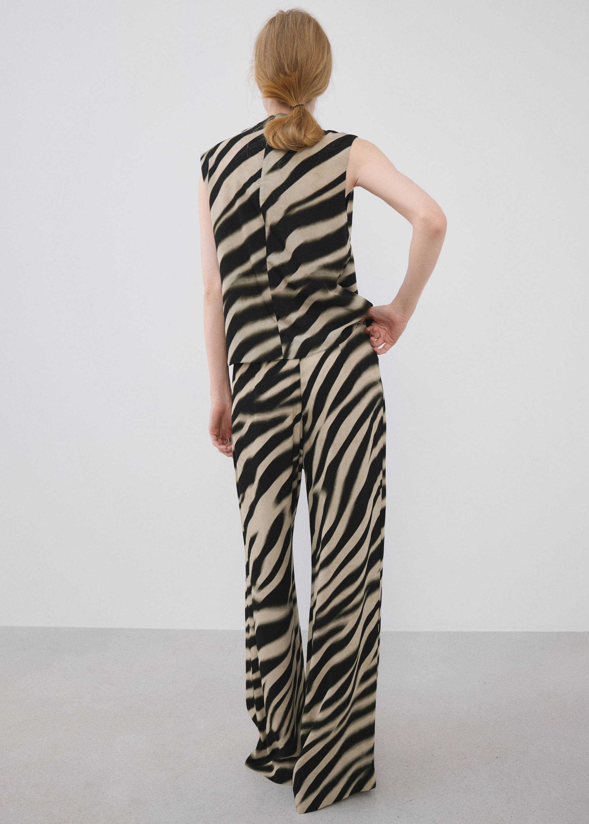 Zebra-print straight-fit pants - Reverse of the article