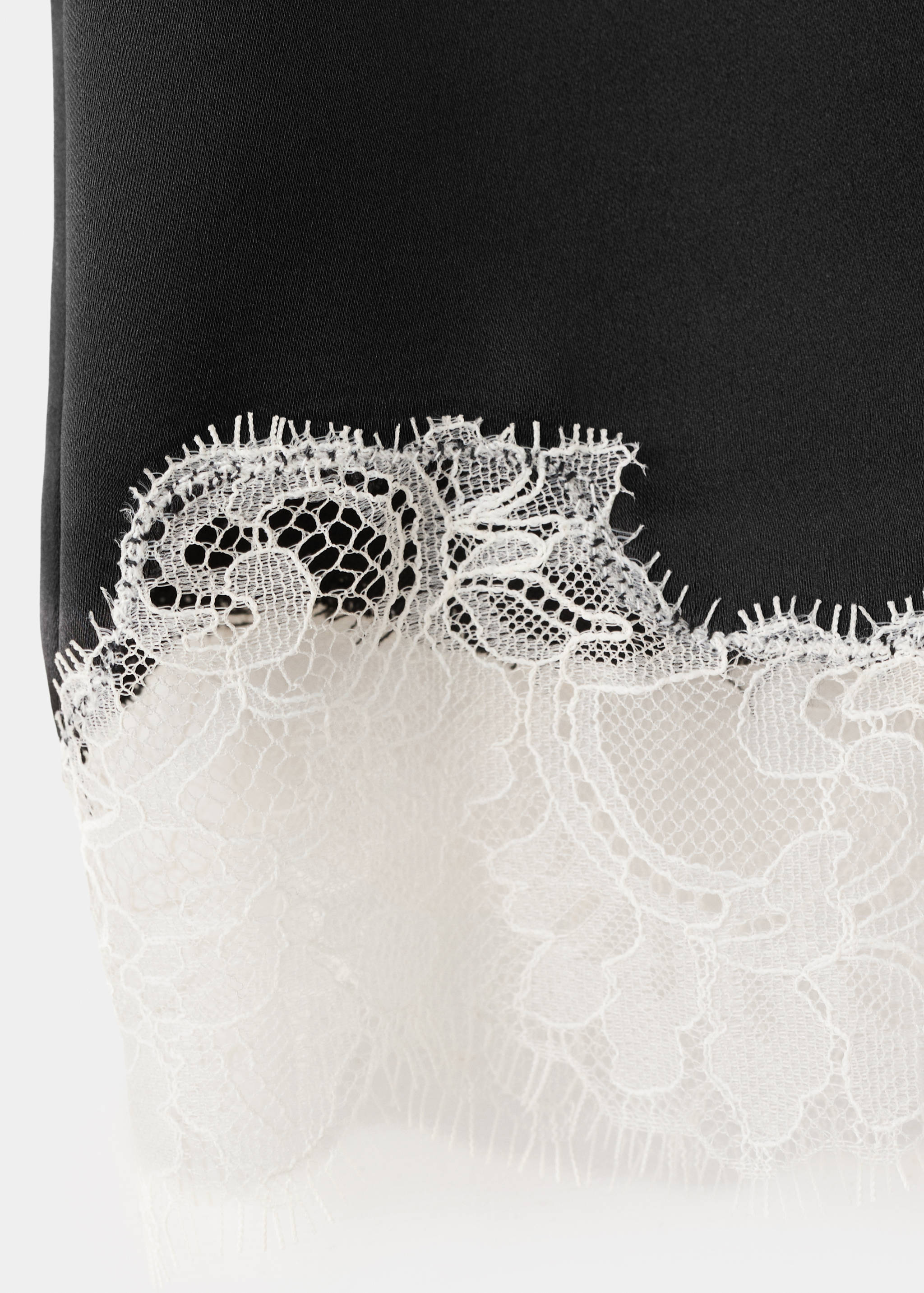 Jupe satinée dentelle - Détail de l'article 0