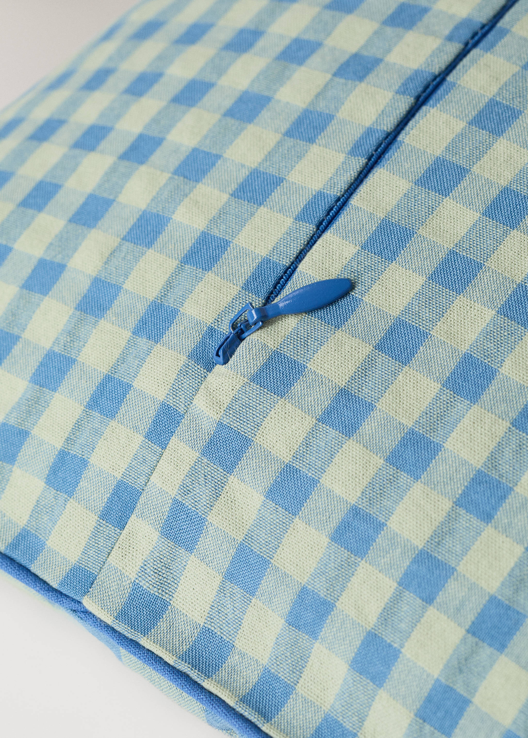 Children's check cushion cover 30x50 cm - Details of the article 3