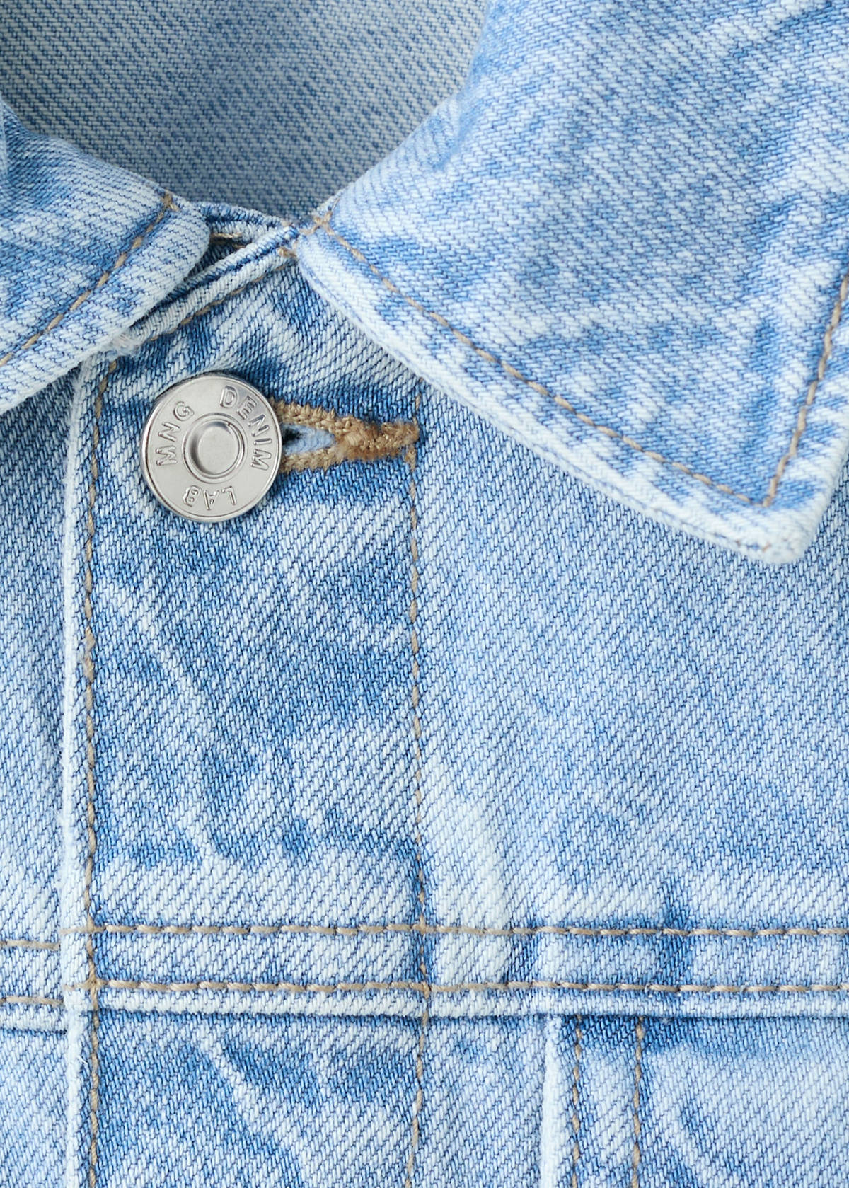 Denim jacket — Light Blue